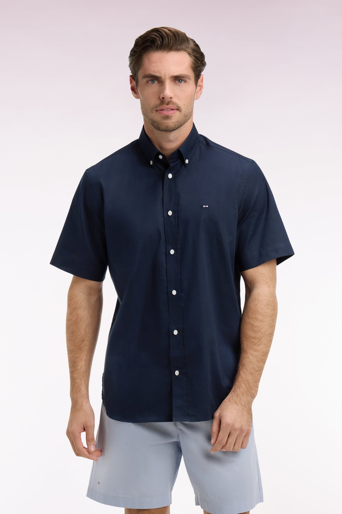 Short-sleeved shirt in navy cotton with back embroidery