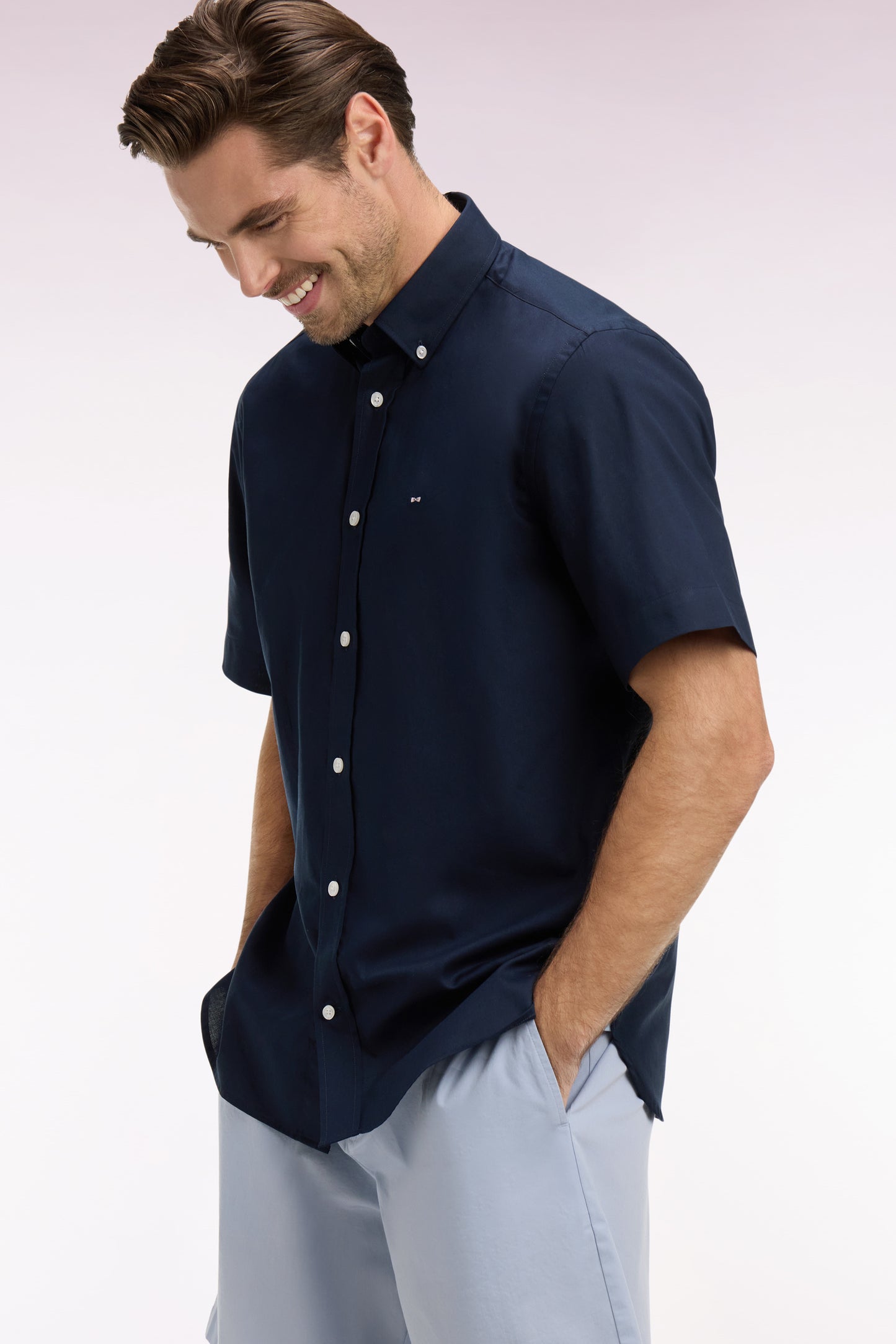 Short-sleeved shirt in navy cotton with back embroidery