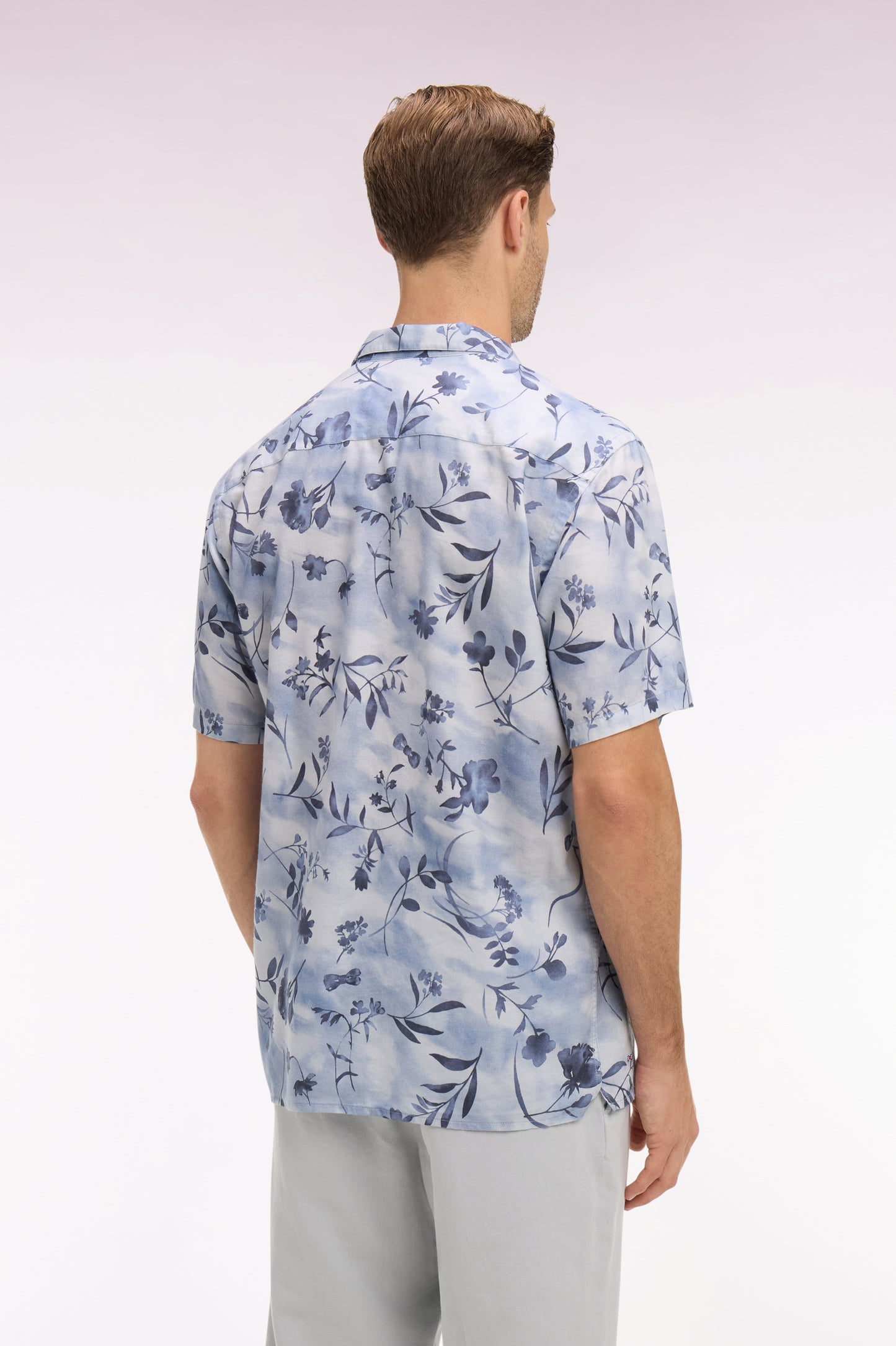 Short-sleeved shirt in sky floral printed lyocell and cotton
