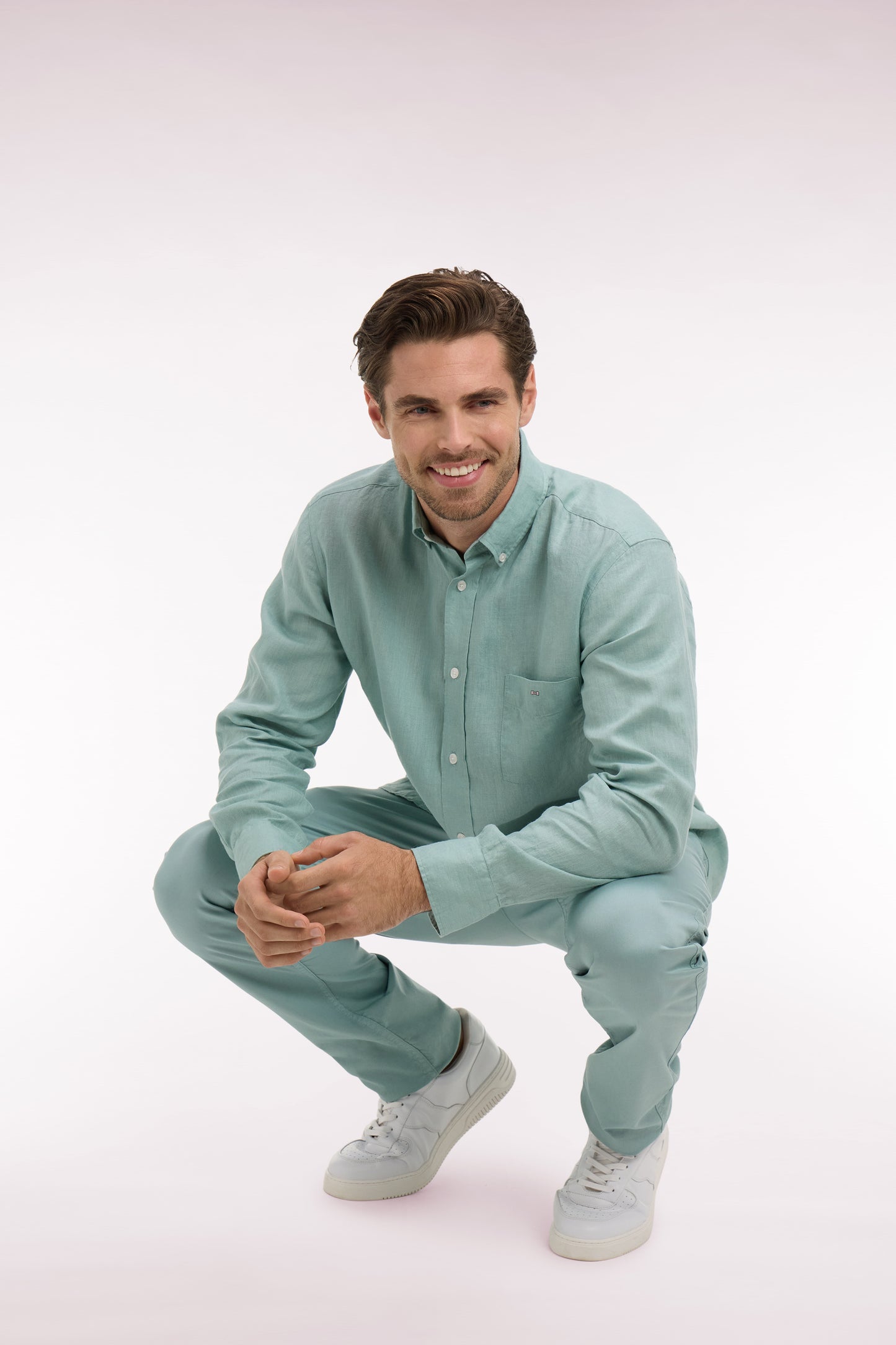 Straight shirt in sea green linen