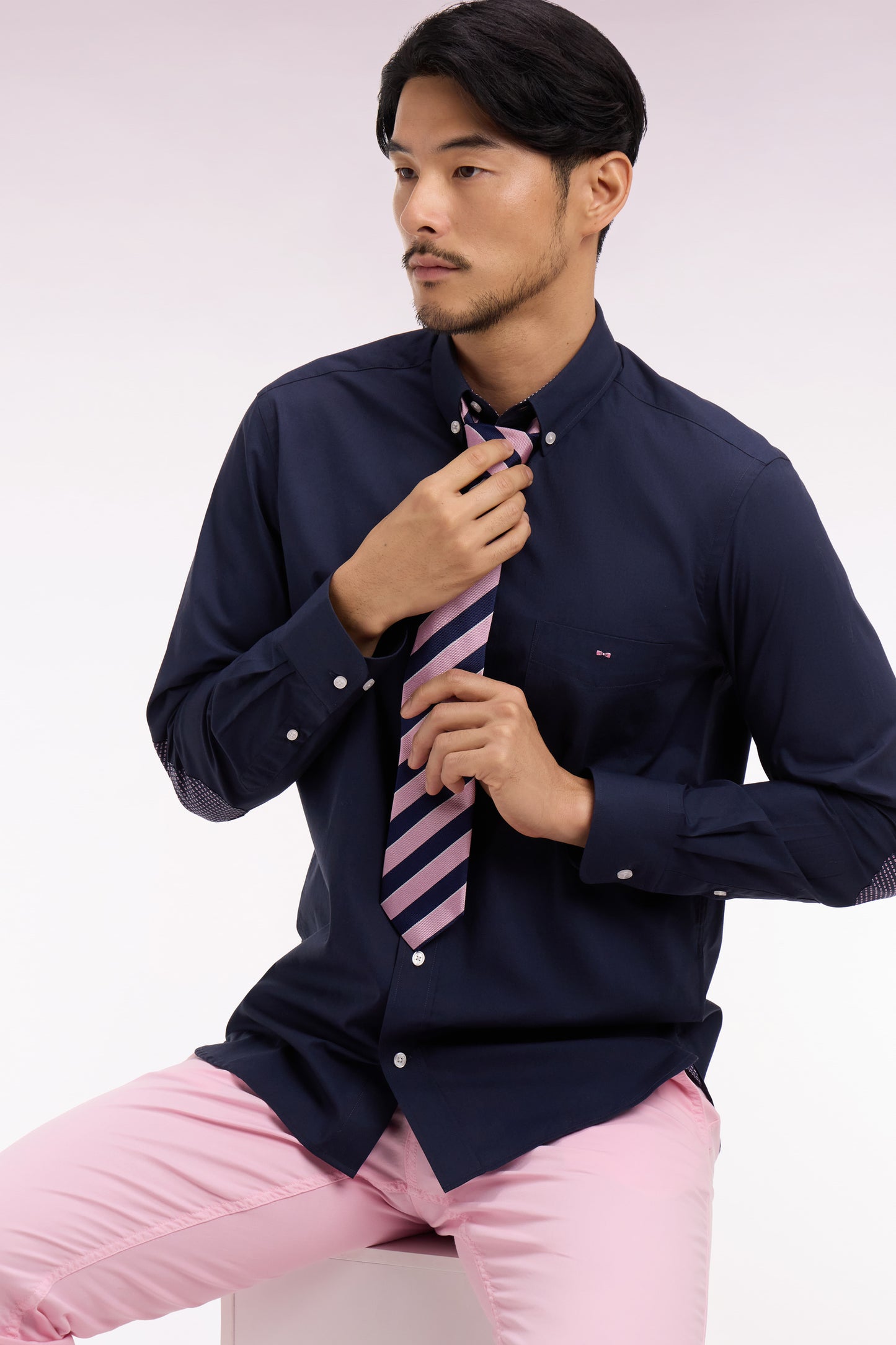 Navy cotton shirt with printed elbow patches