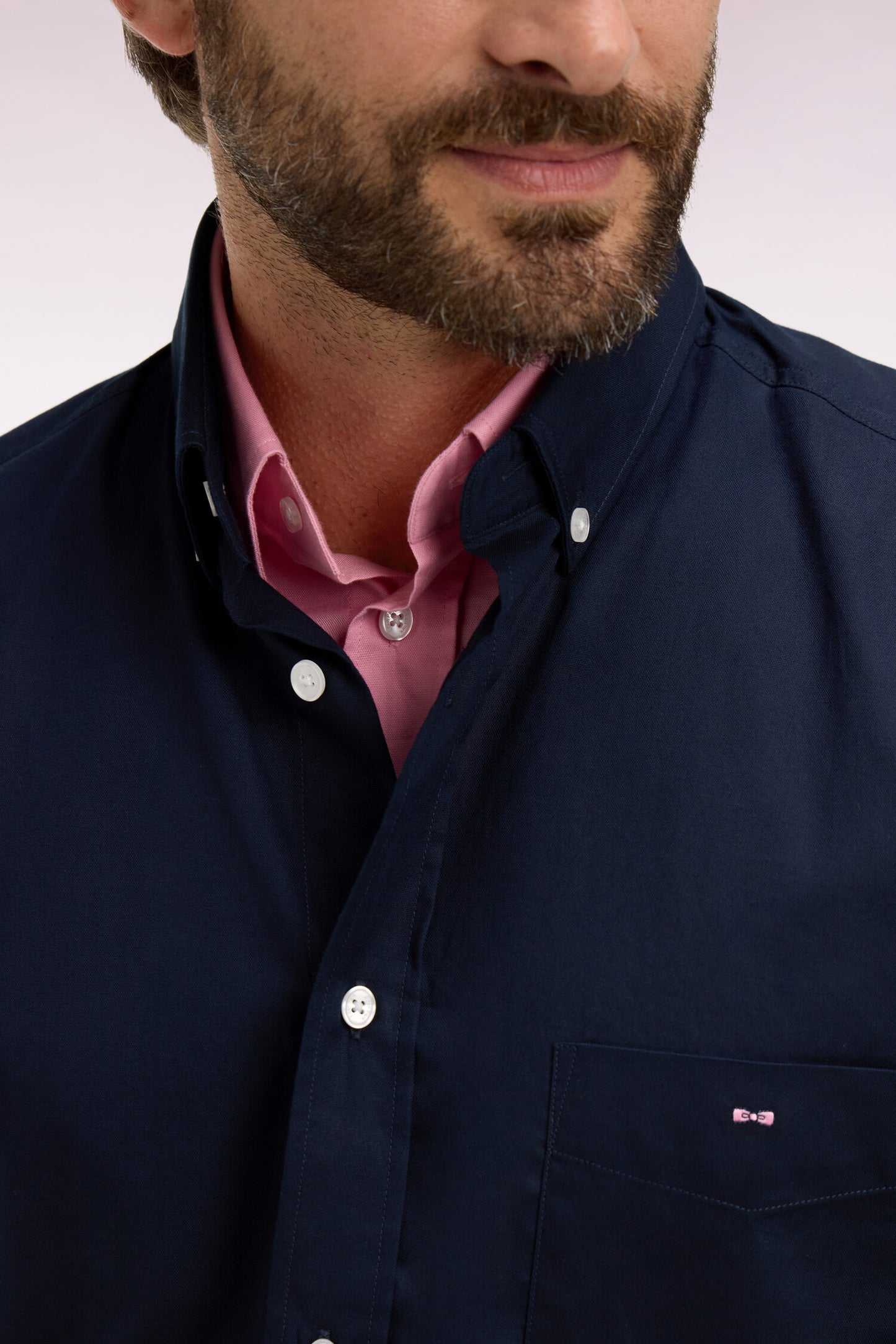 Chemise en coton pinpoint marine détails roses