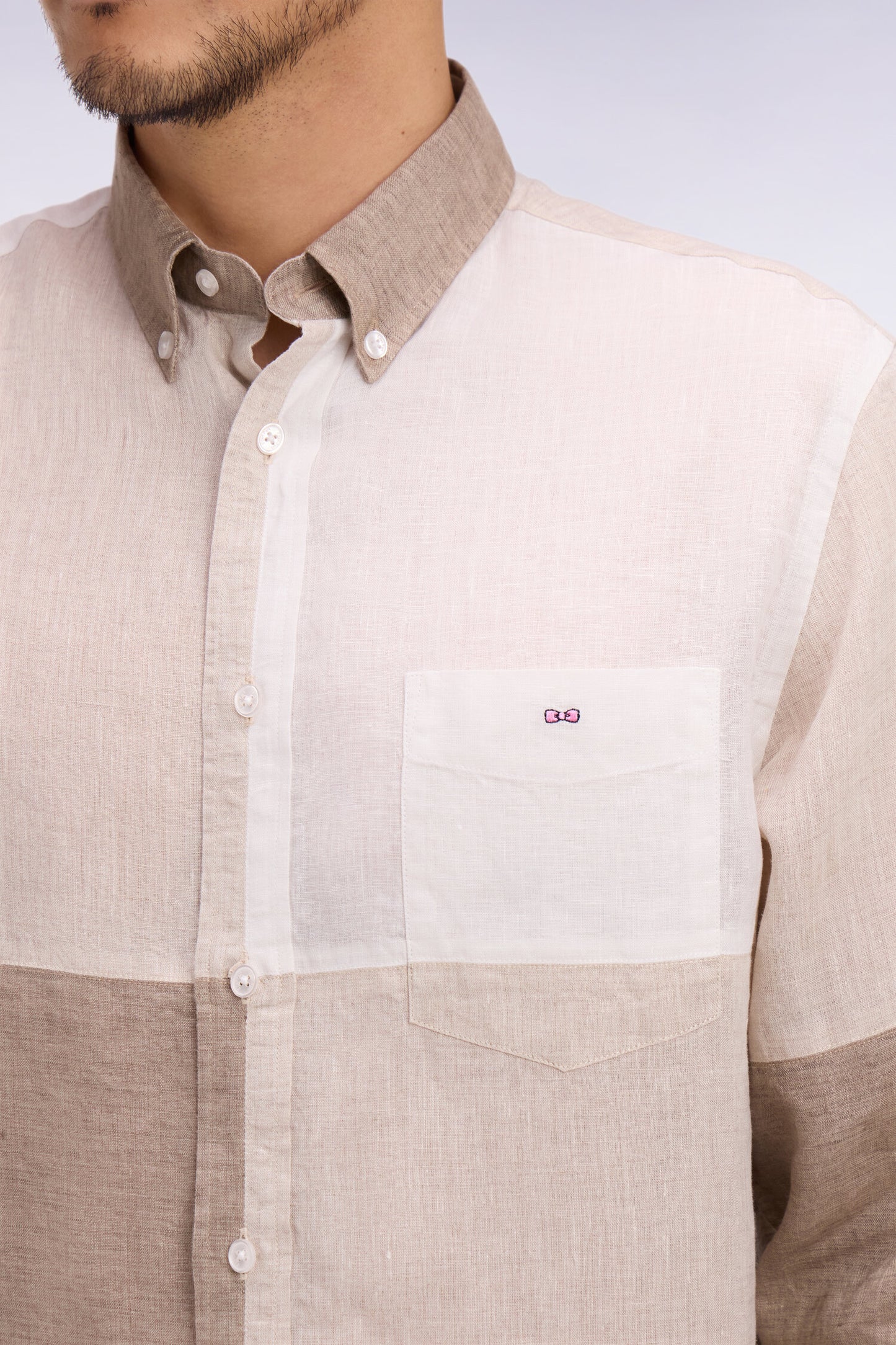 Chemise en lin beige colorblock coupe regular