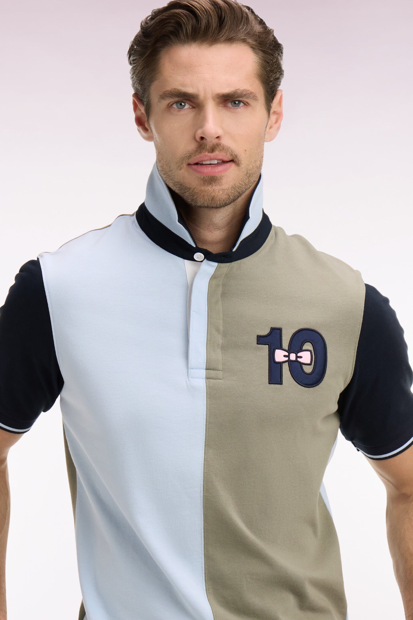 Short-sleeved jersey in two-tone cotton, khaki and sky blue, embroidery 10, regular fit