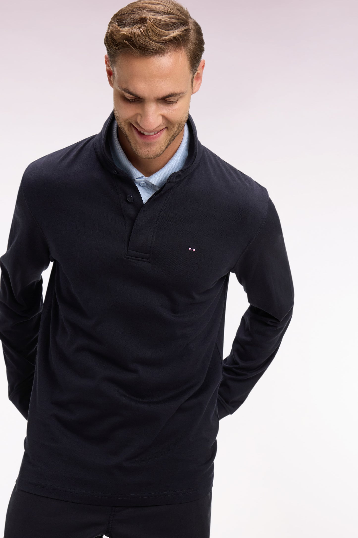 Polo manches courtes en piqué coton stretch marine coupe slim