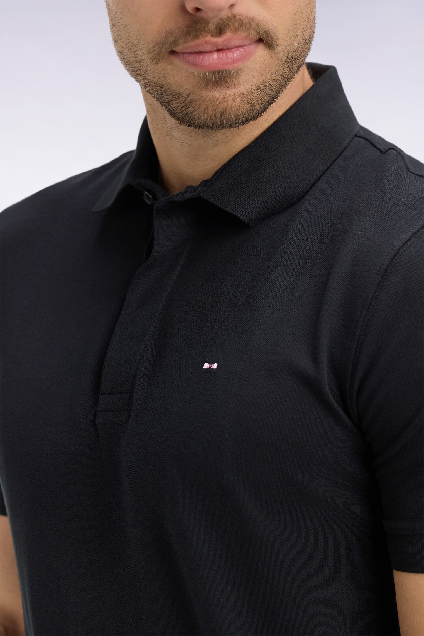 Polo à manches courtes en coton noir coupe slim