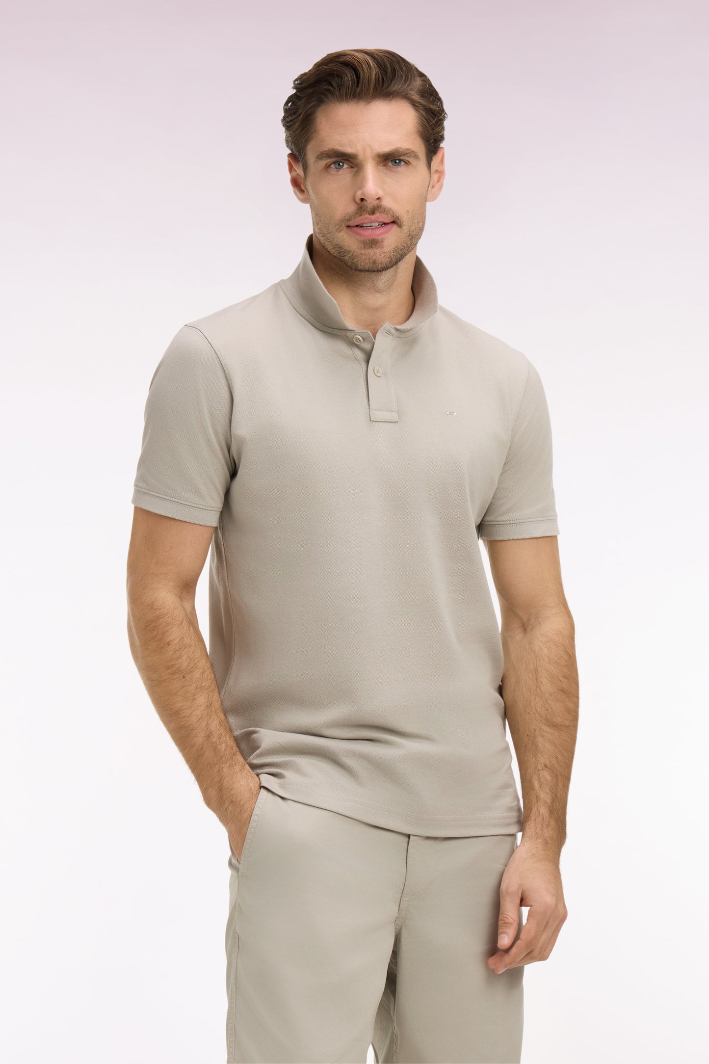 Polo à manches courtes en coton gris clair coupe regular