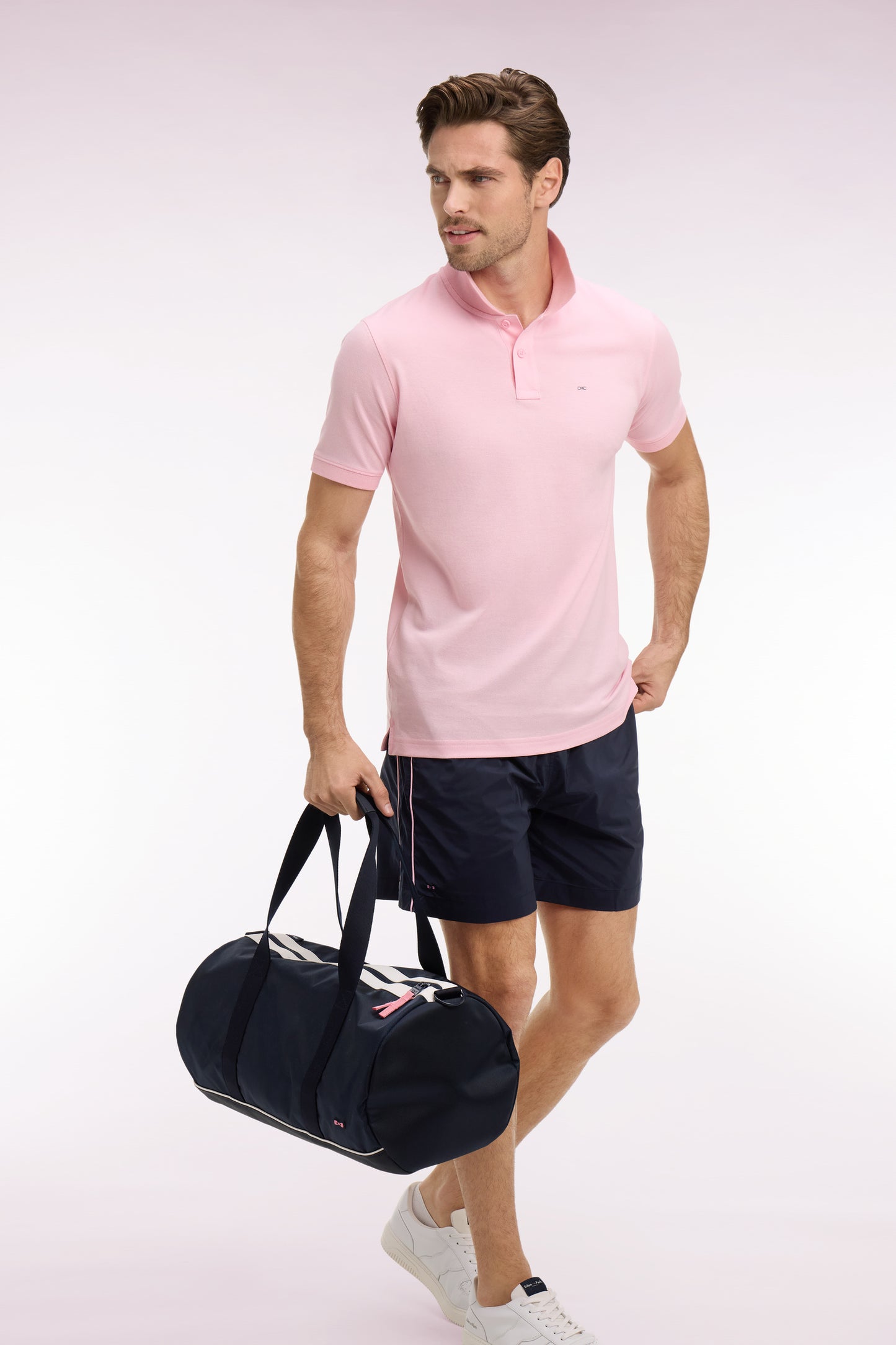 Polo à manches courtes en coton rose clair coupe regular