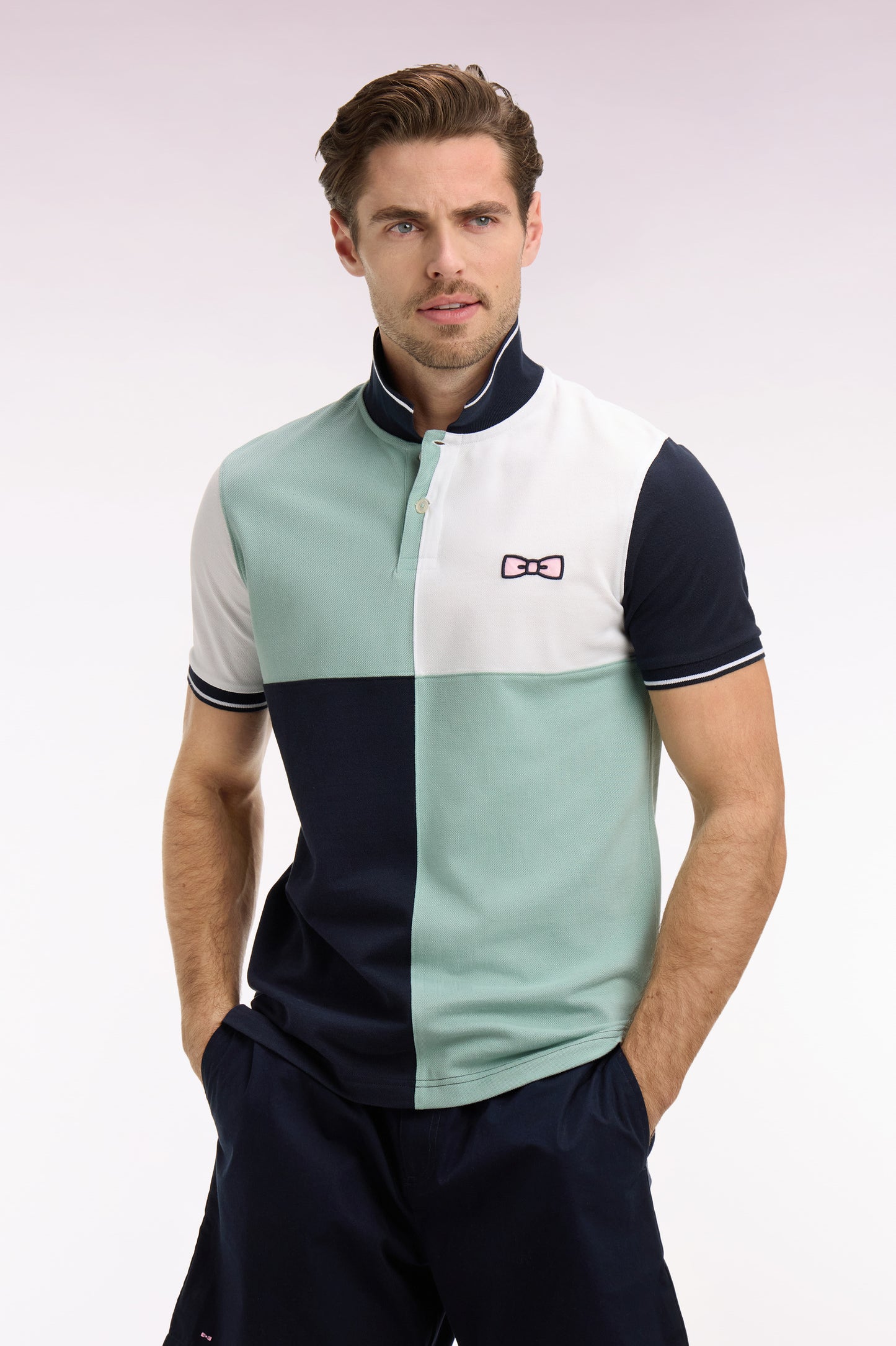Polo à manches courtes en coton vert d'eau à cadrans coupe regular