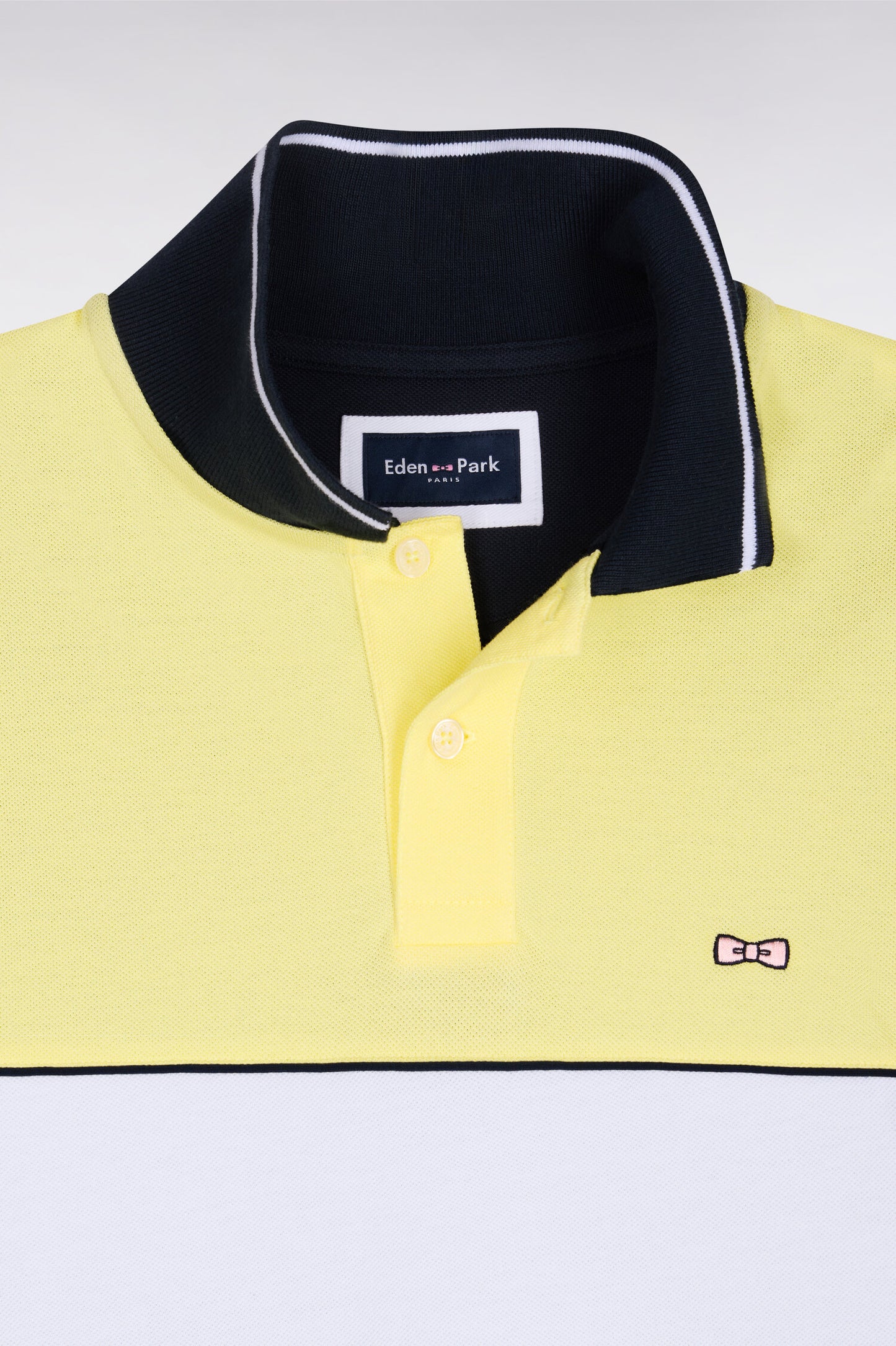 Polo à manches courtes en coton jaune clair et marine coupe regular