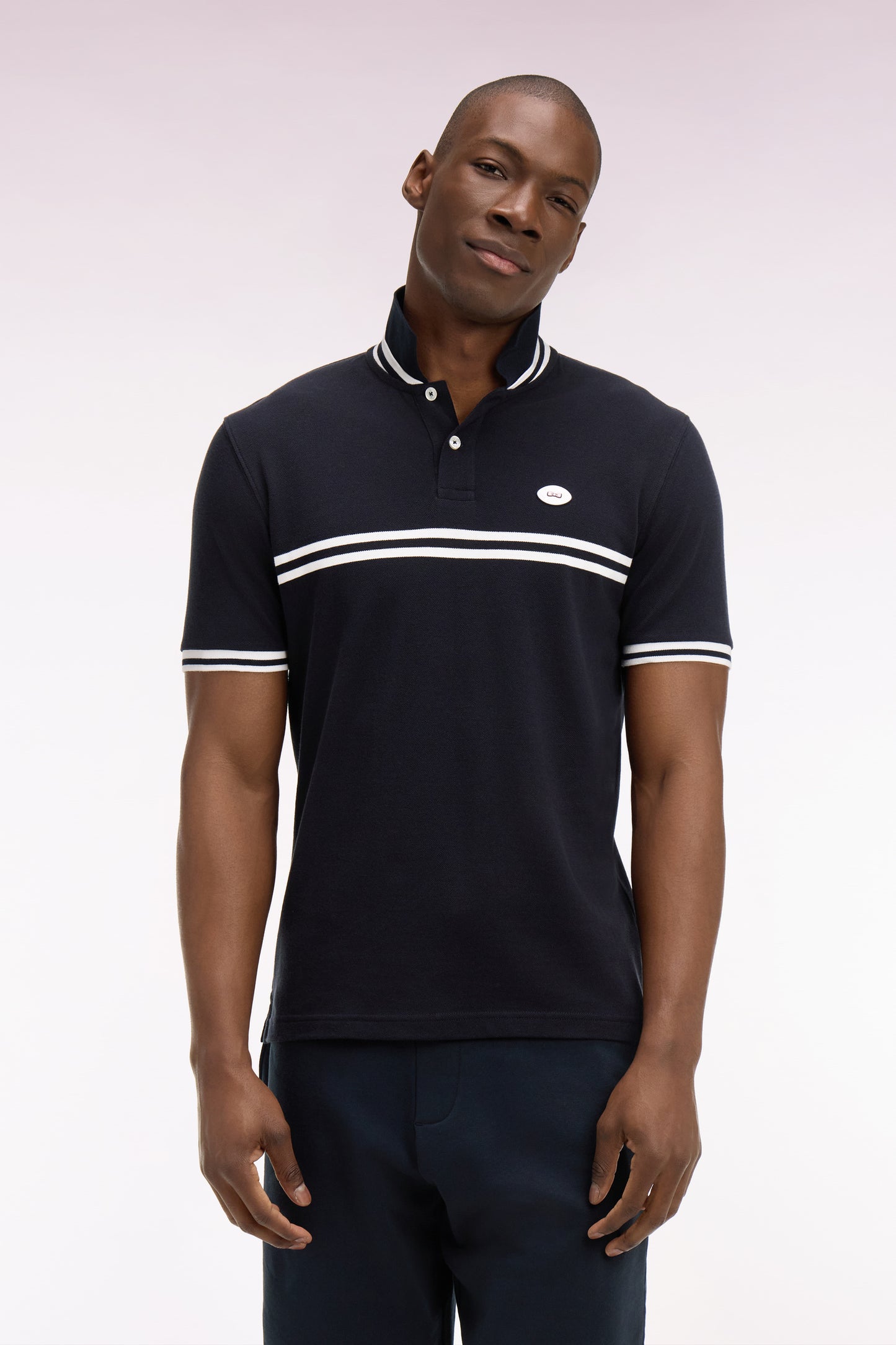Polo à manches courtes en coton marine à rayures blanches coupe regular