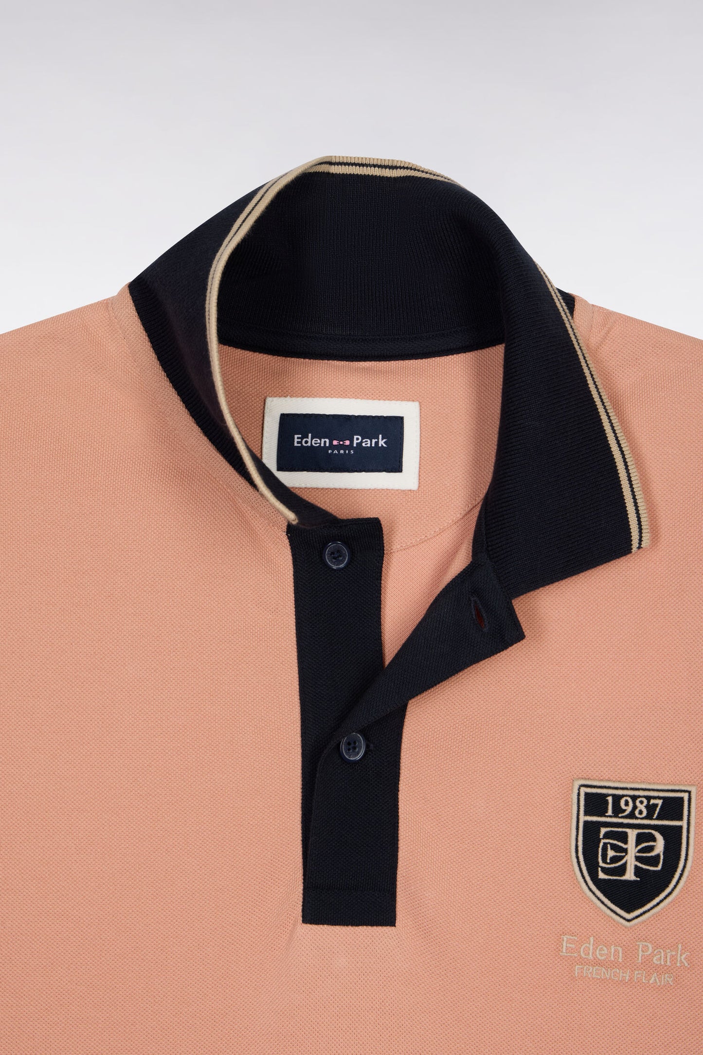 Polo à manches courtes en piqué coton saumon écusson EP