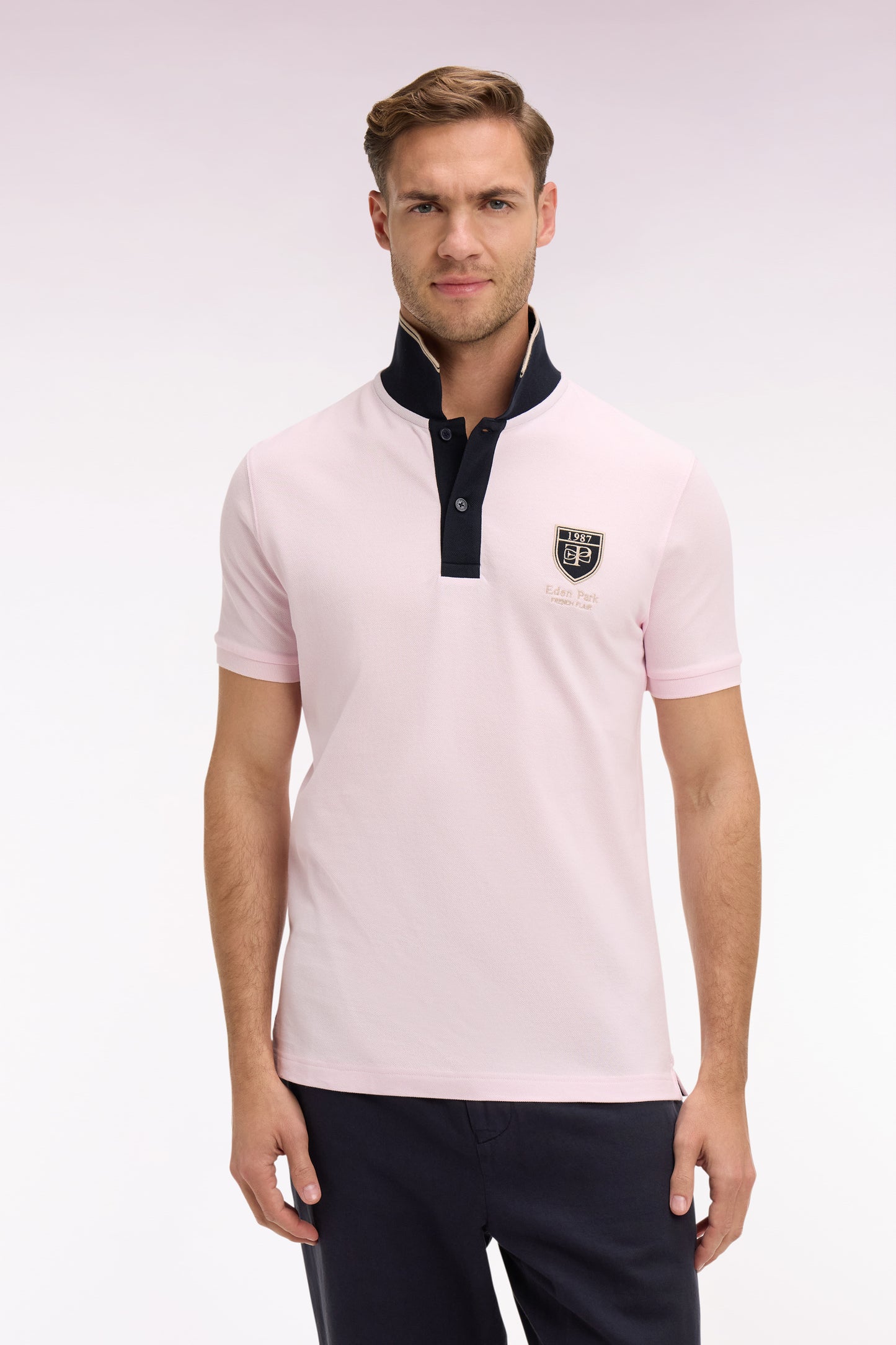 Polo à manches courtes en piqué coton rose écusson EP