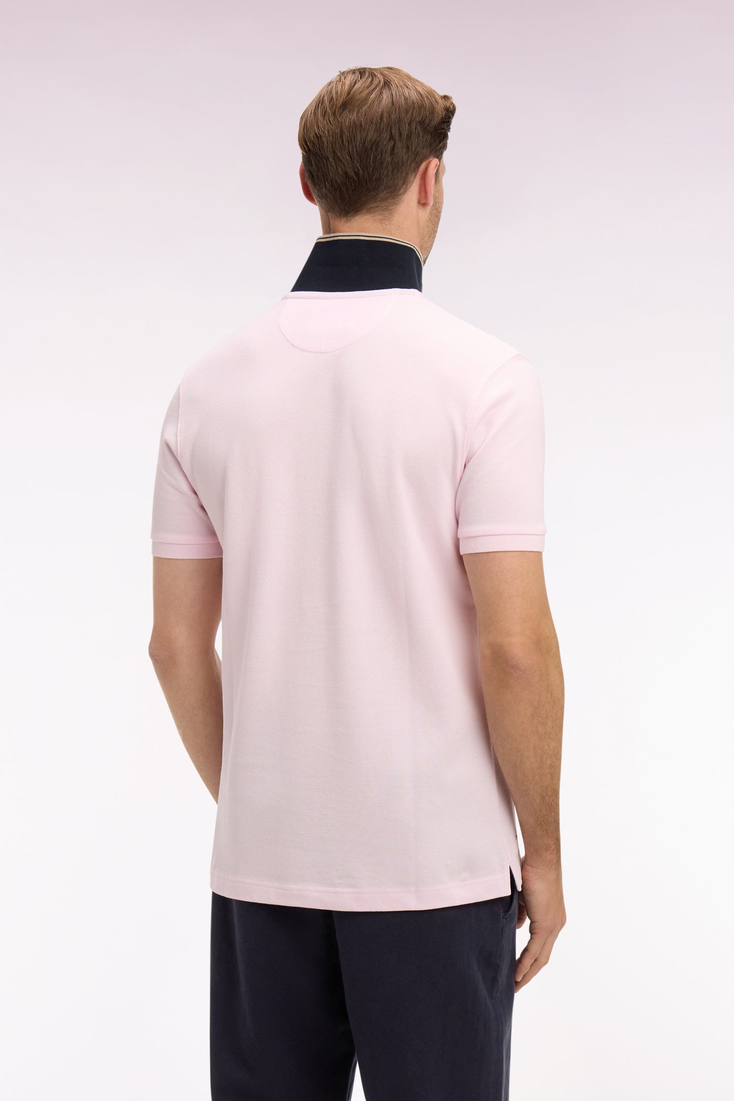 Polo à manches courtes en piqué coton rose écusson EP