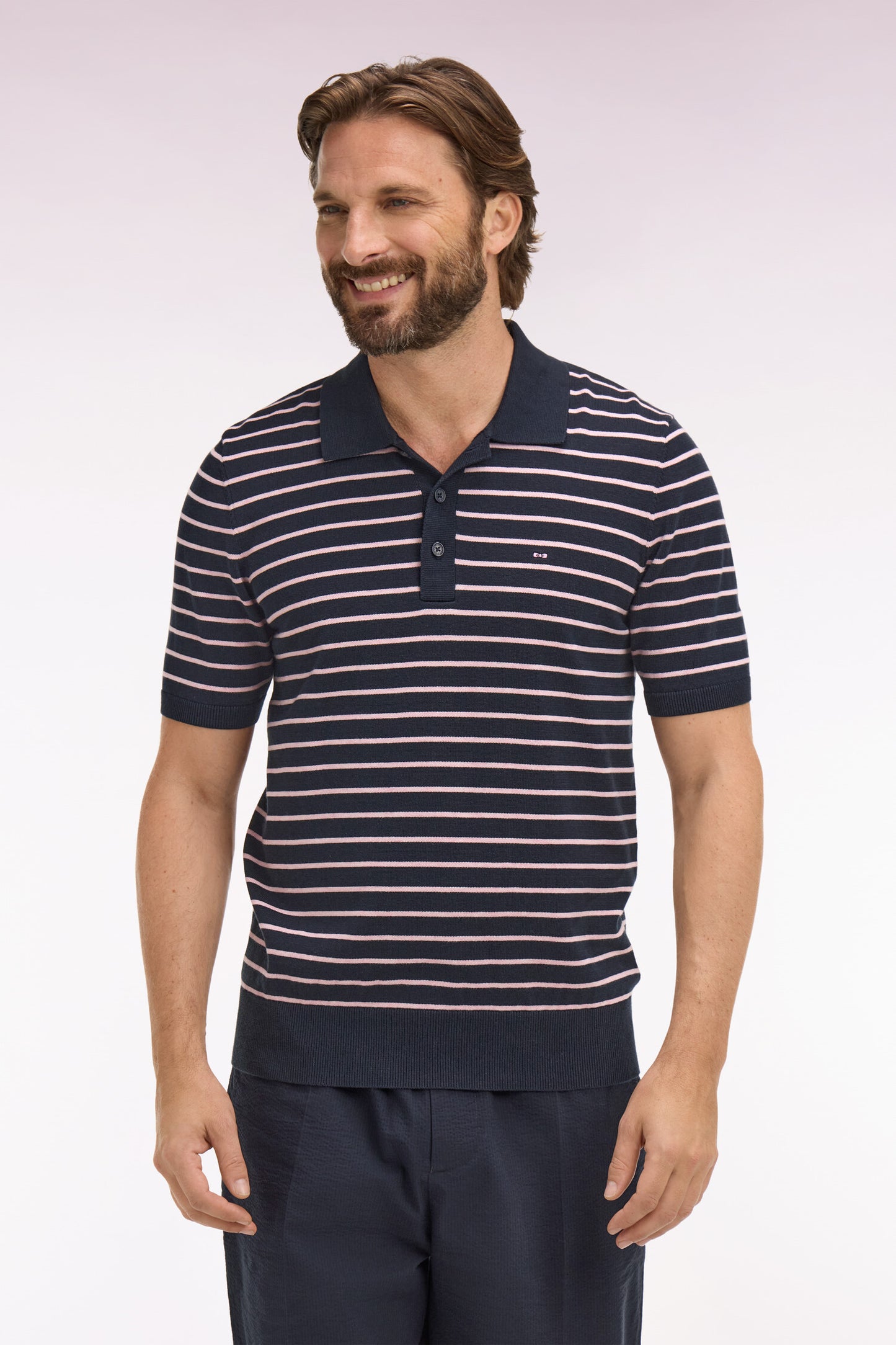 Pull manches courtes à col polo en coton marine rayé