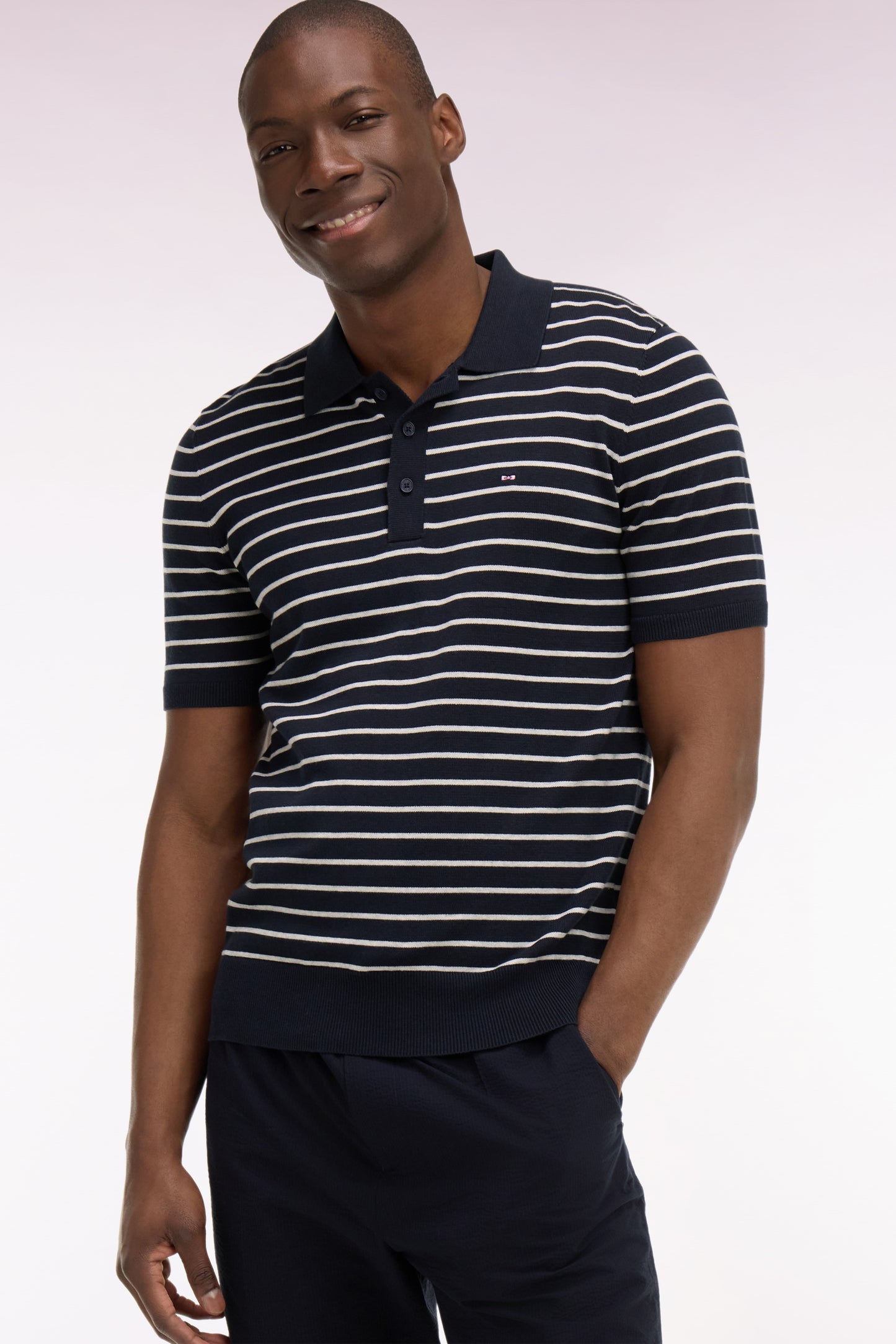 Pull manches courtes à col polo en coton gris rayé