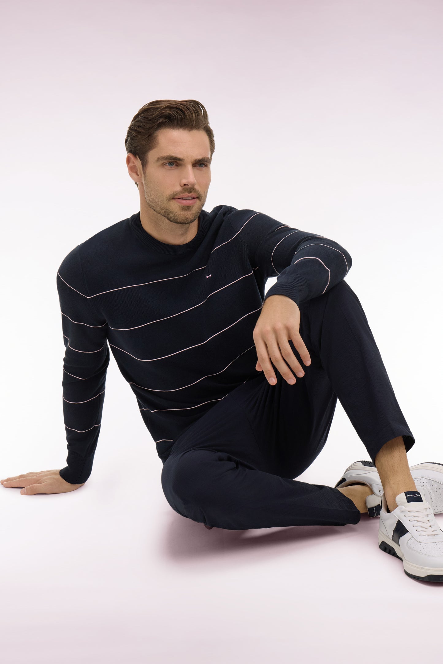 Round-neck striped navy cotton sweater