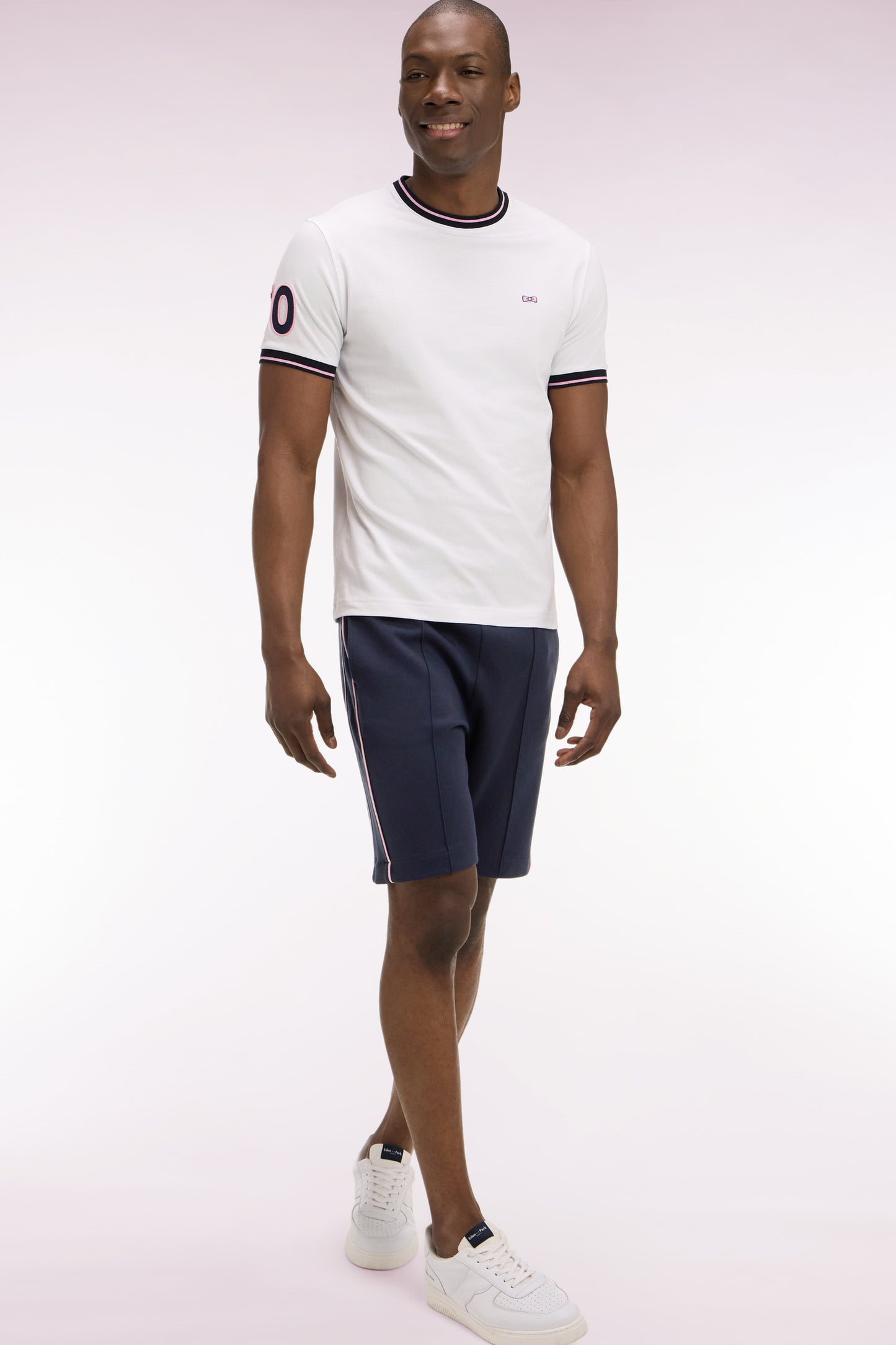 Short en molleton marine passepoils roses