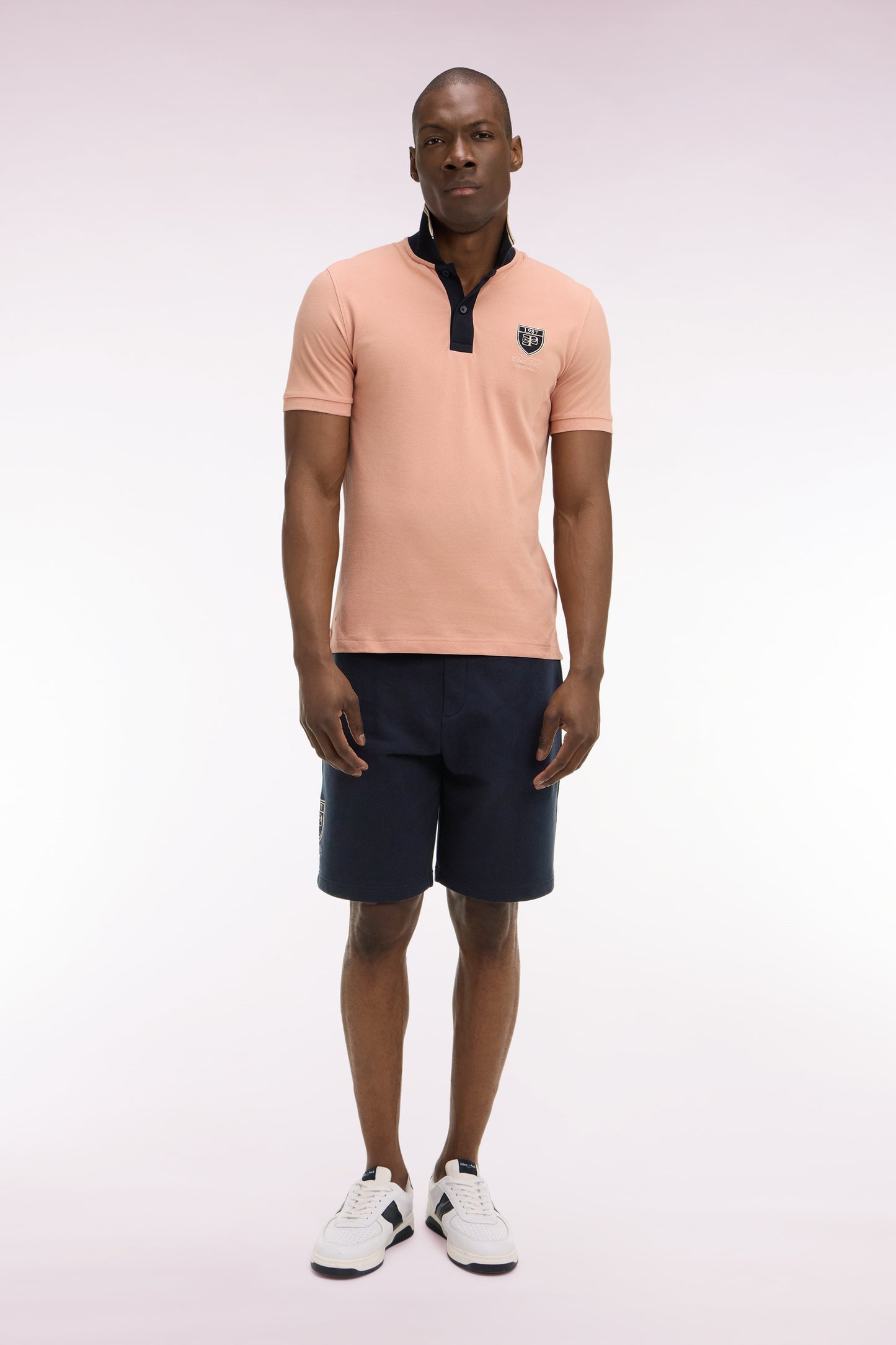 Navy cotton fleece shorts with embroidered badge