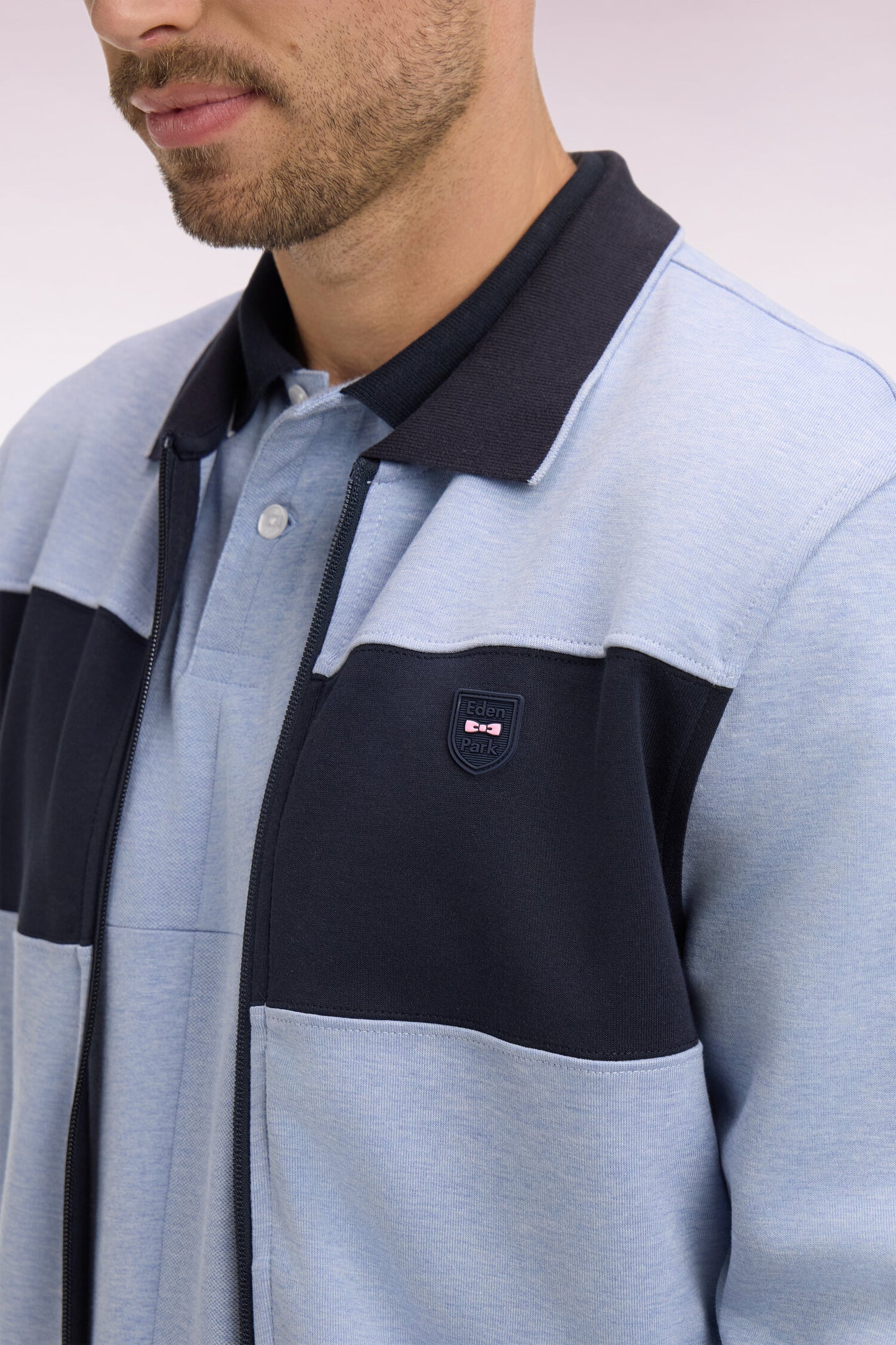 Sweatshirt zippé col polo en molleton bleu ciel