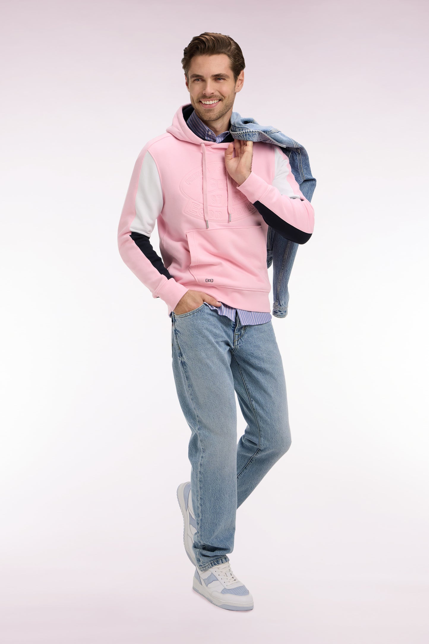 Sweatshirt à capuche en molleton coton rose brodé