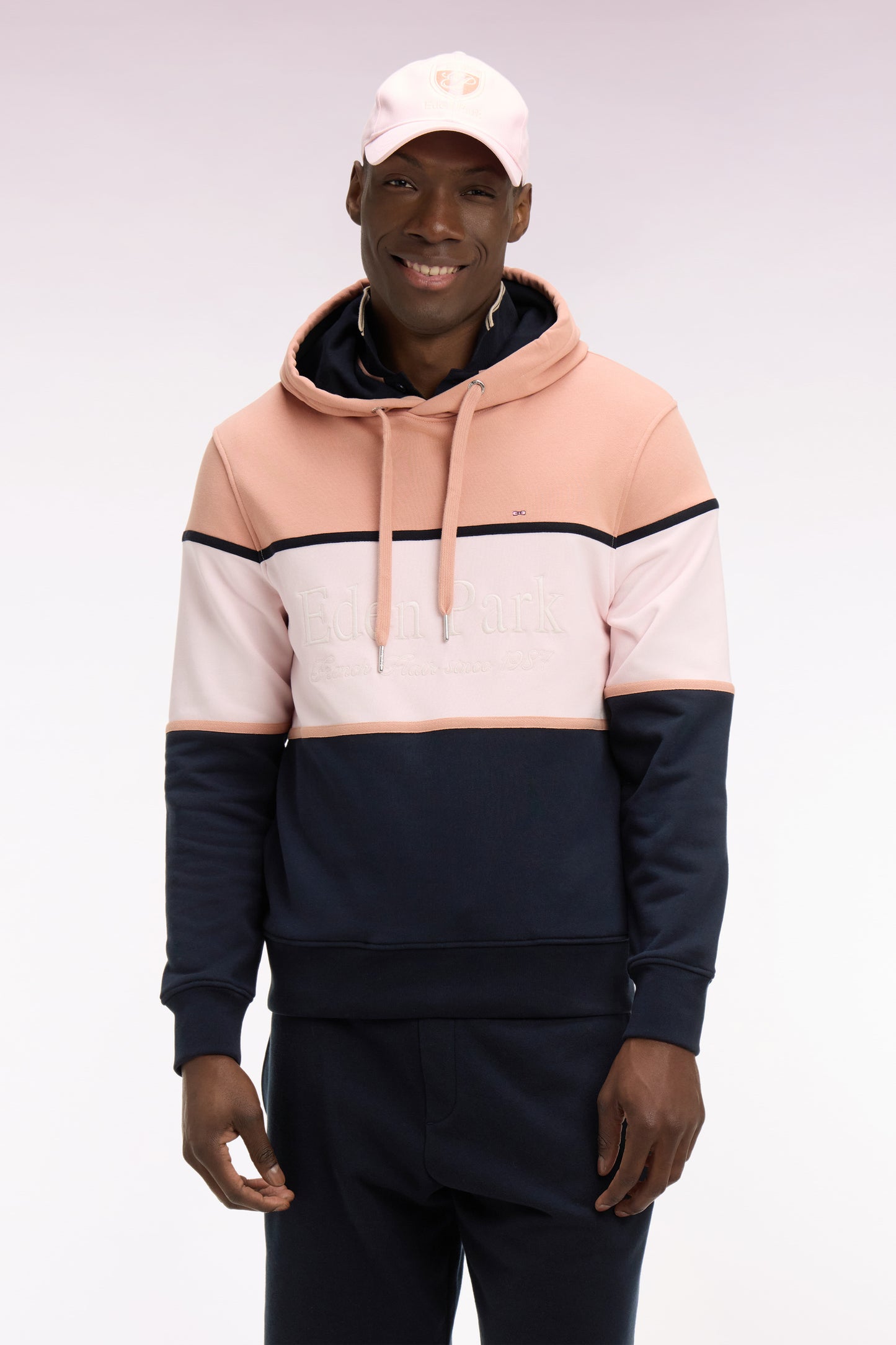 Regular fit pink hooded sweatshirt with embroidered pastel cutouts