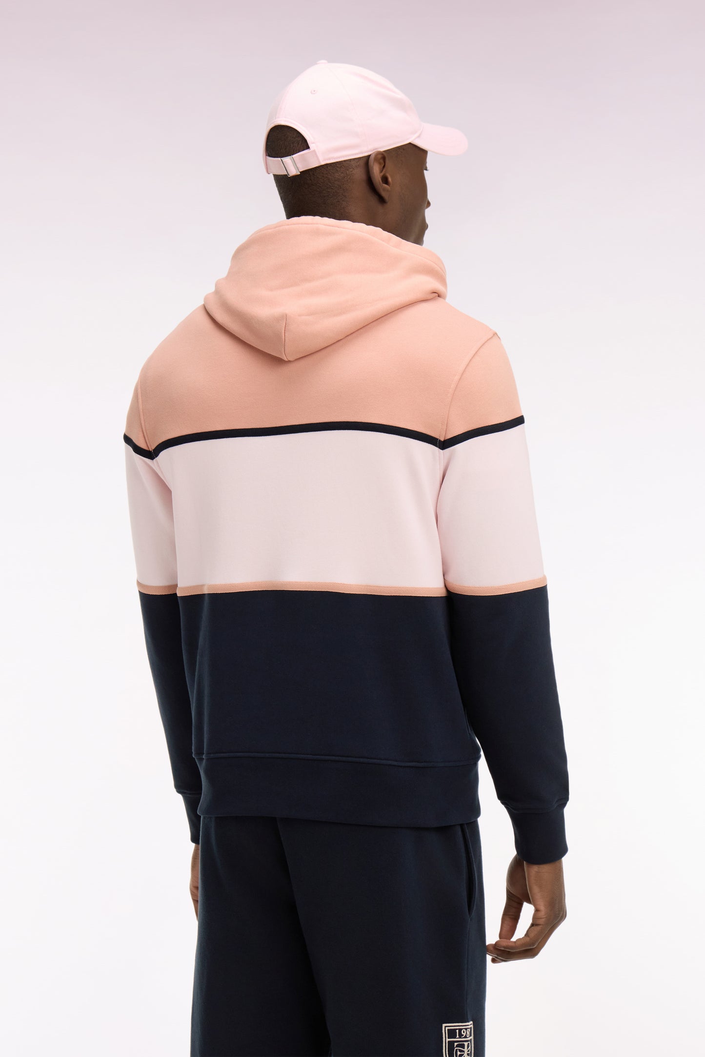 Regular fit pink hooded sweatshirt with embroidered pastel cutouts