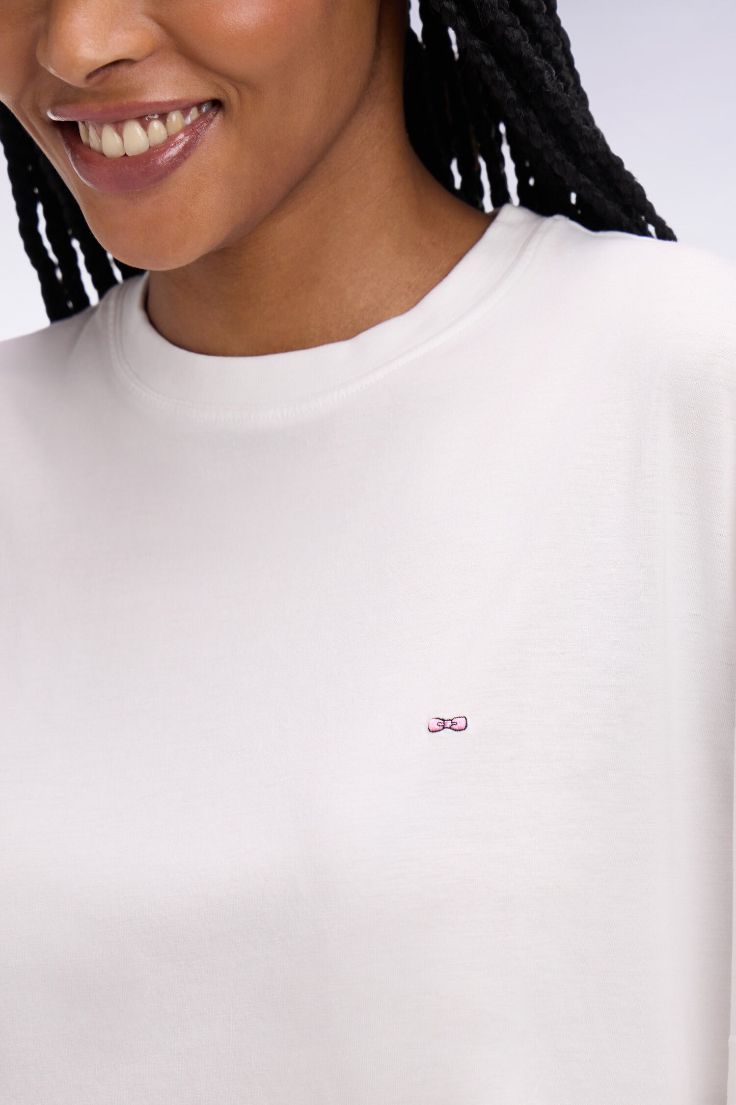 Short-sleeved white lyocell and cotton t-shirt with oversized cut