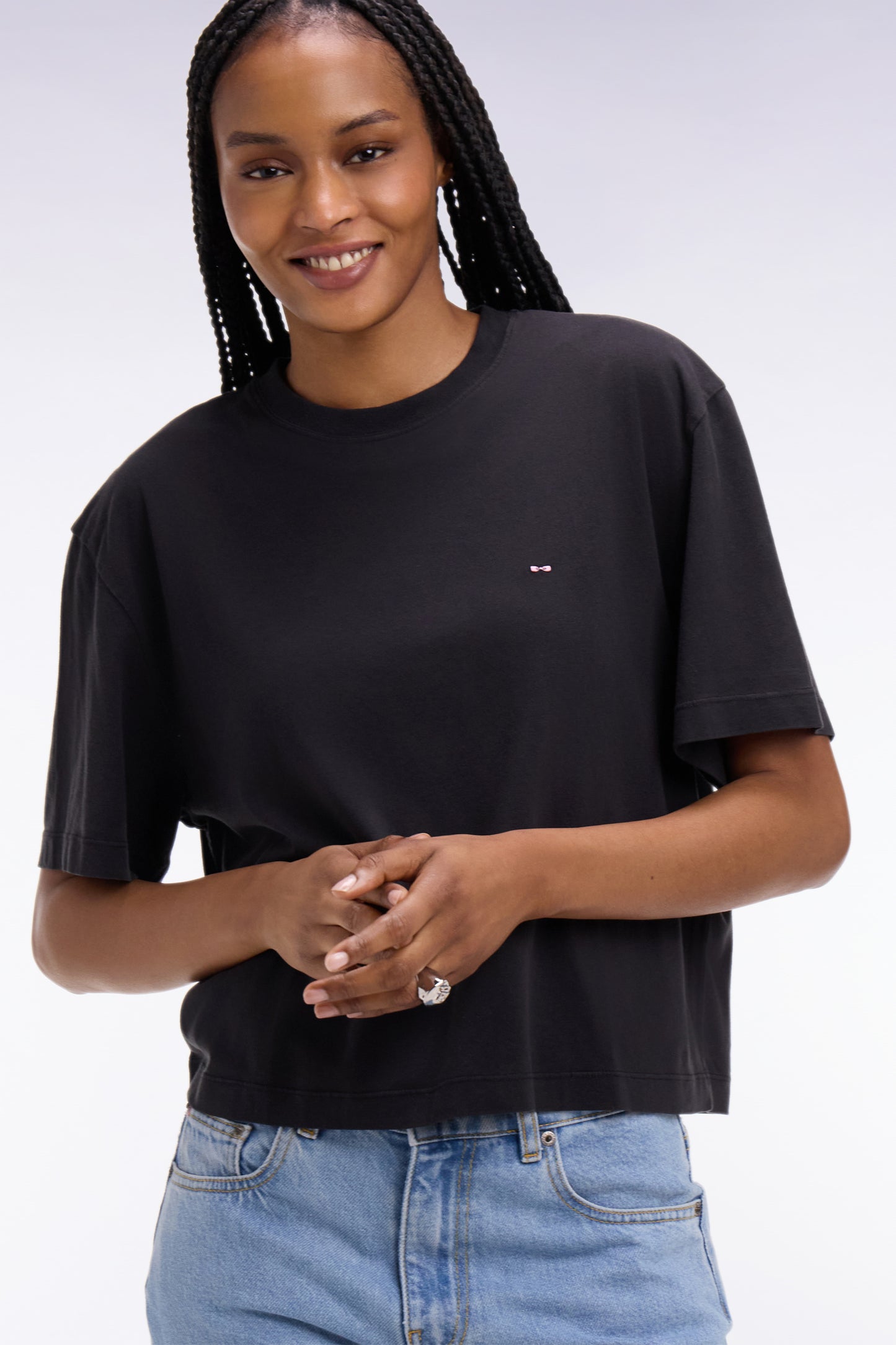 Short-sleeved t-shirt in black lyocell and cotton oversized cut