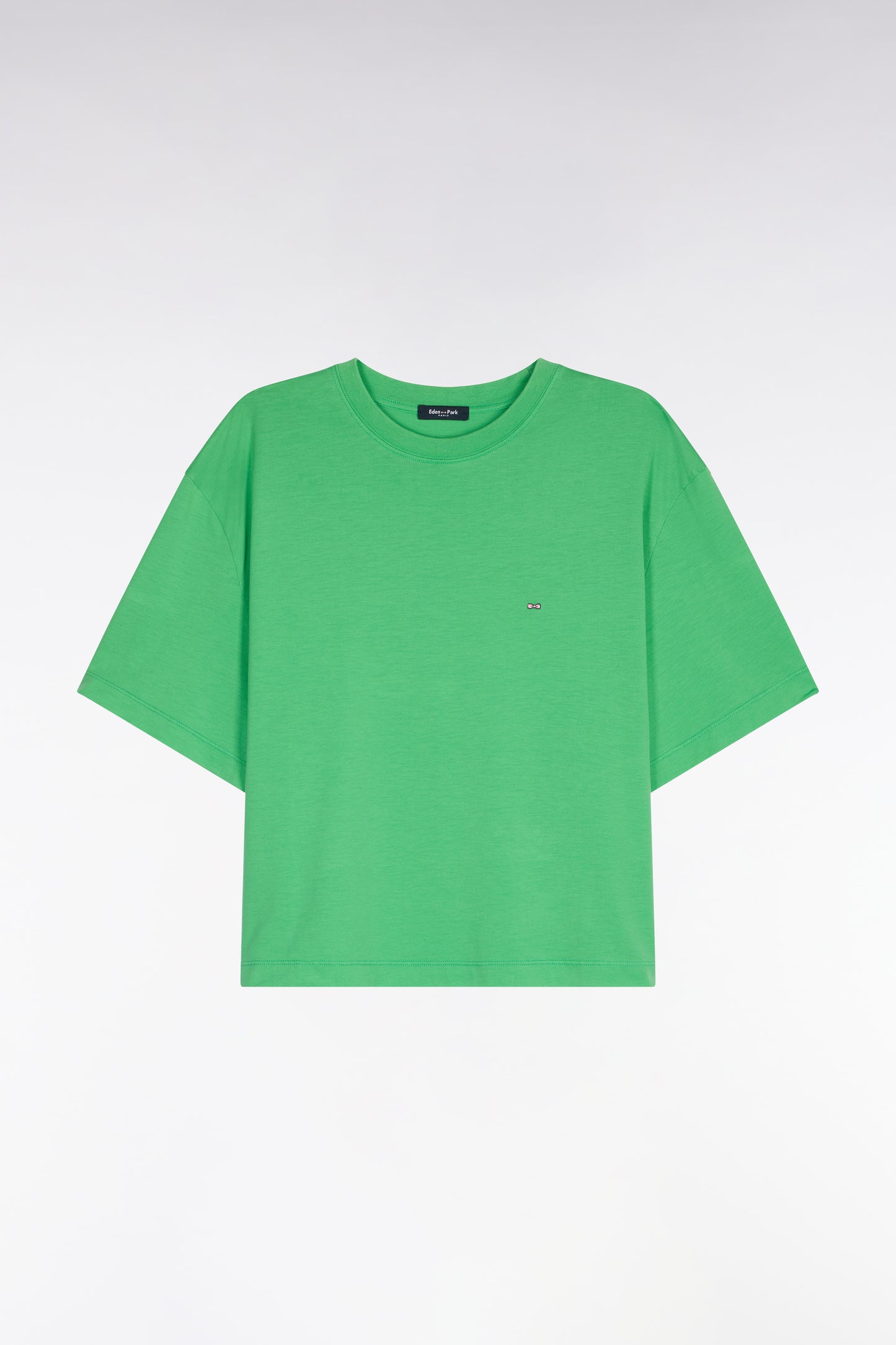 Short-sleeved green lyocell and cotton t-shirt with oversized cut
