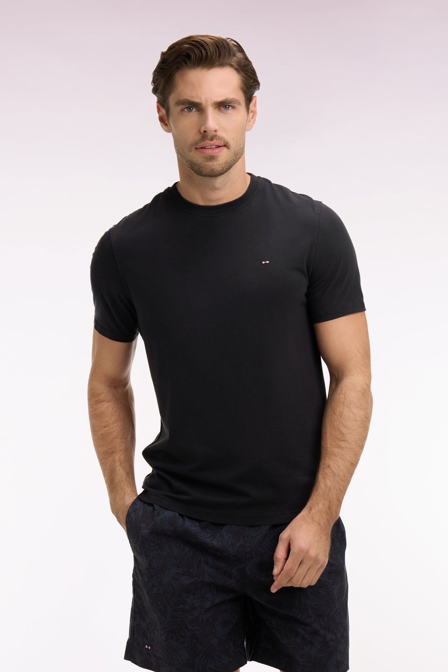 Short-sleeved black lyocell and cotton T-shirt, regular fit
