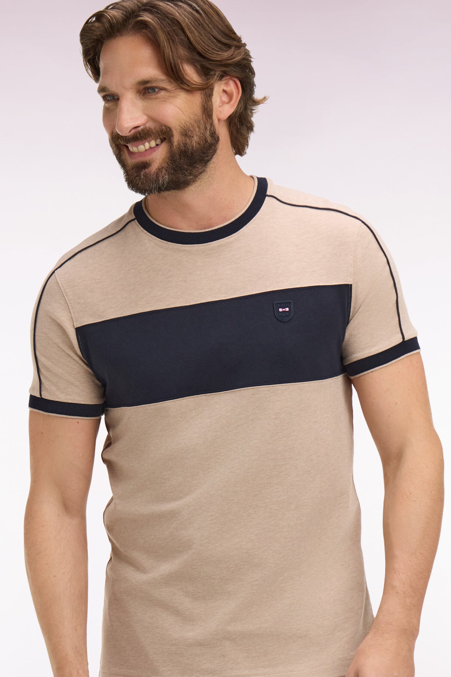 T-shirt à manches courtes en coton stretch beige à découpes coupe slim