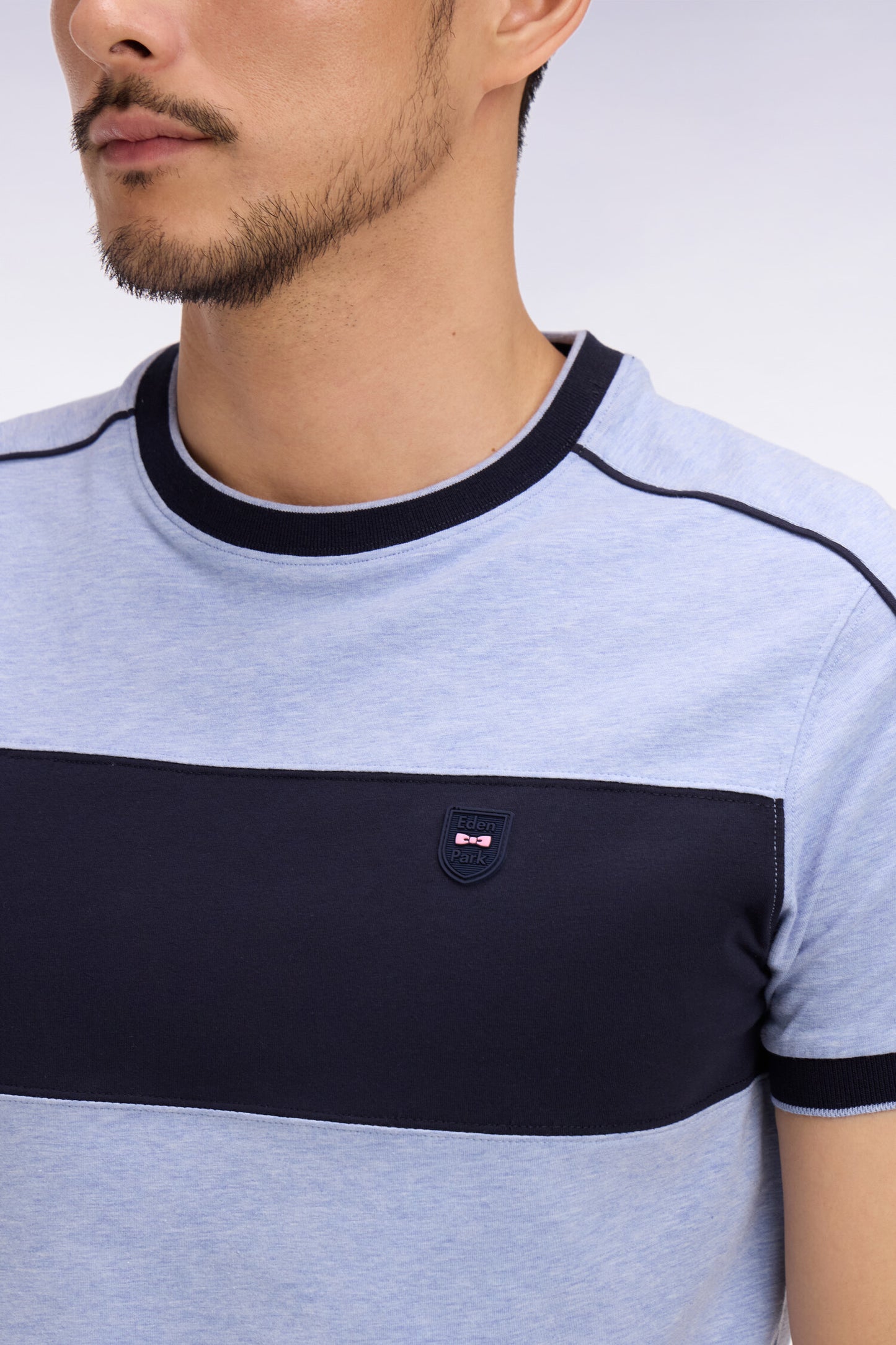 Short-sleeved slim-fit sky blue stretch cotton T-shirt with cutouts