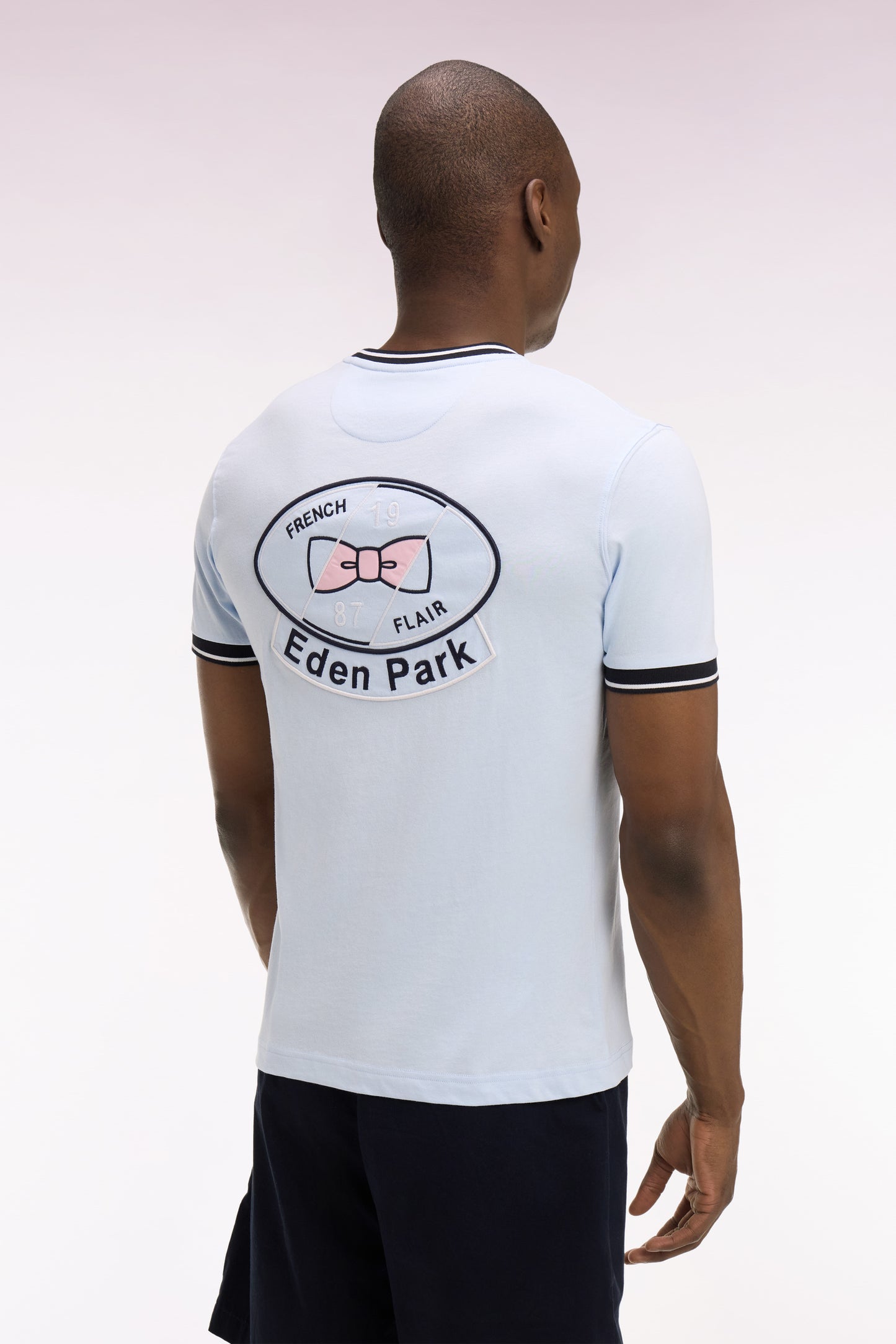 Short-sleeved T-shirt in sky blue embroidered cotton, regular fit