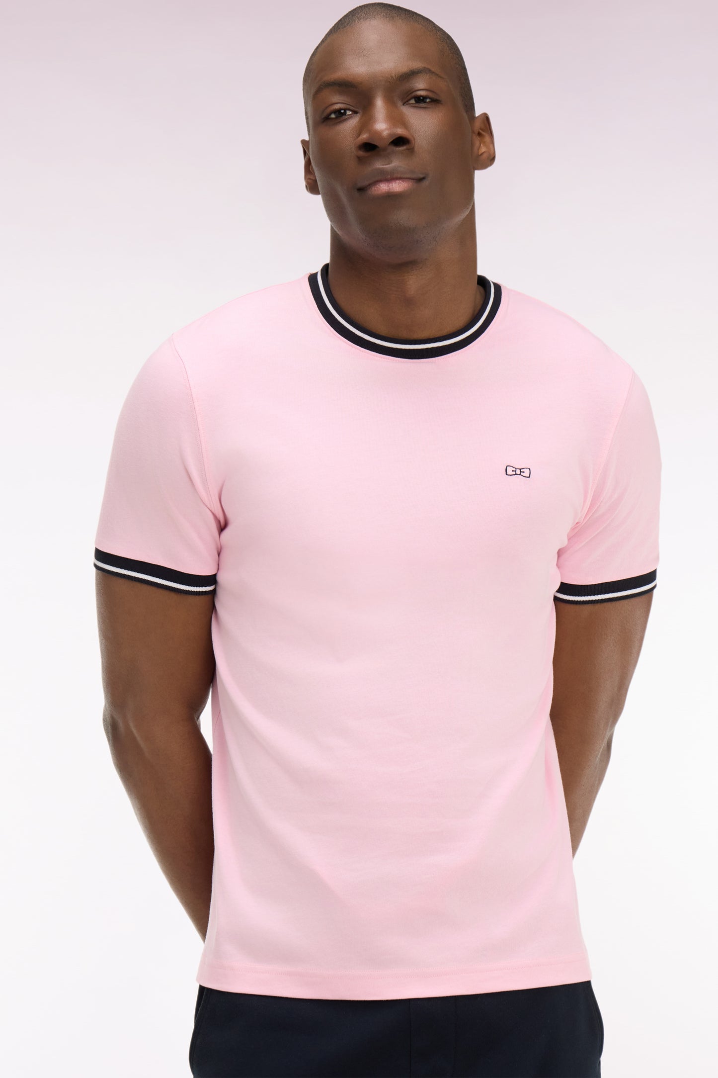 Regular fit short-sleeved pink embroidered cotton T-shirt
