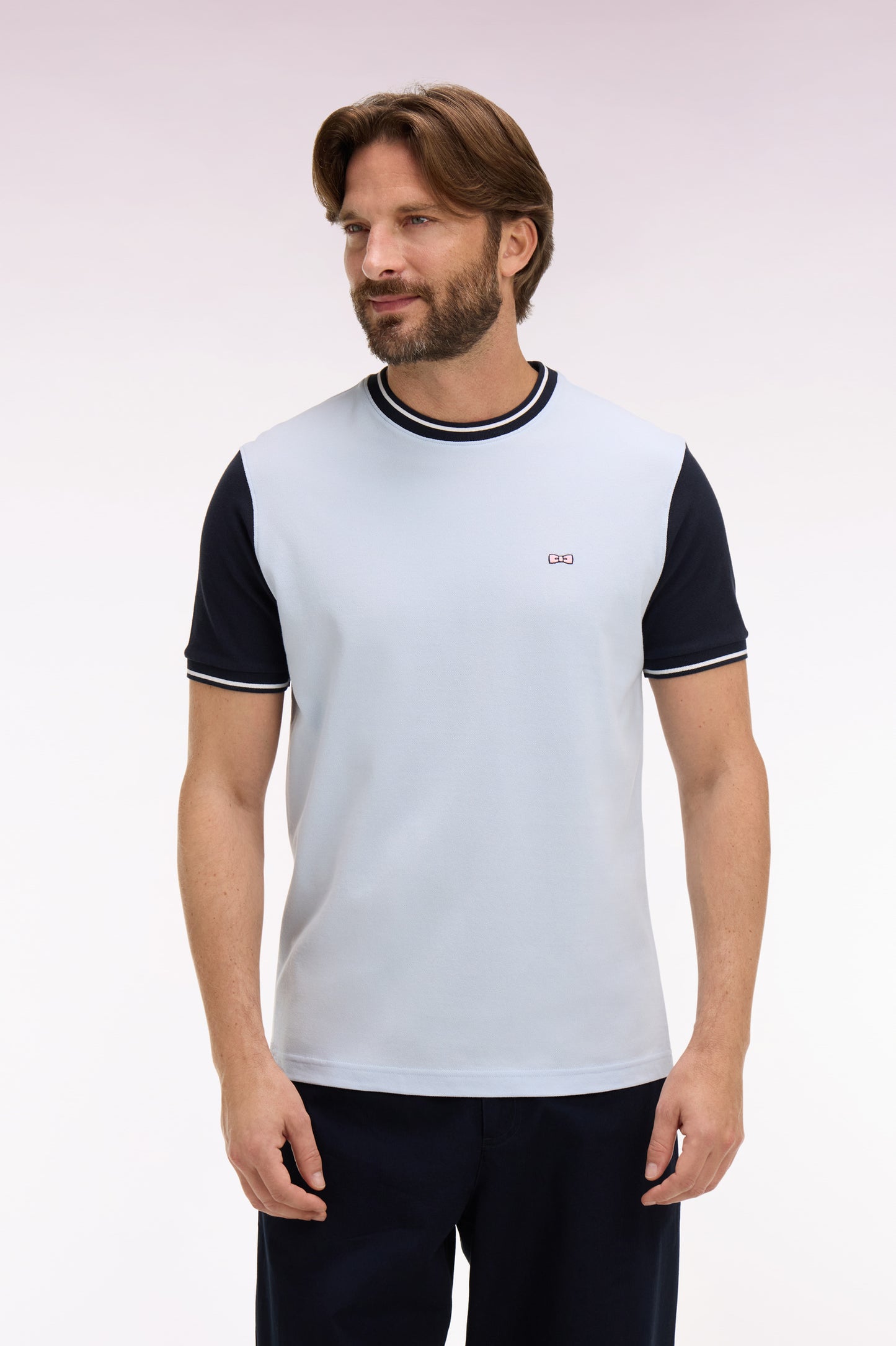 T-shirt à manches courtes en coton ciel bicolore brodé coupe regular