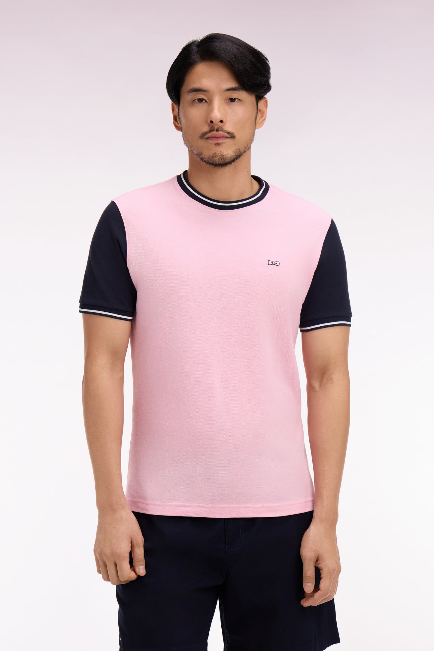 T-shirt à manches courtes en coton rose bicolore brodé coupe regular