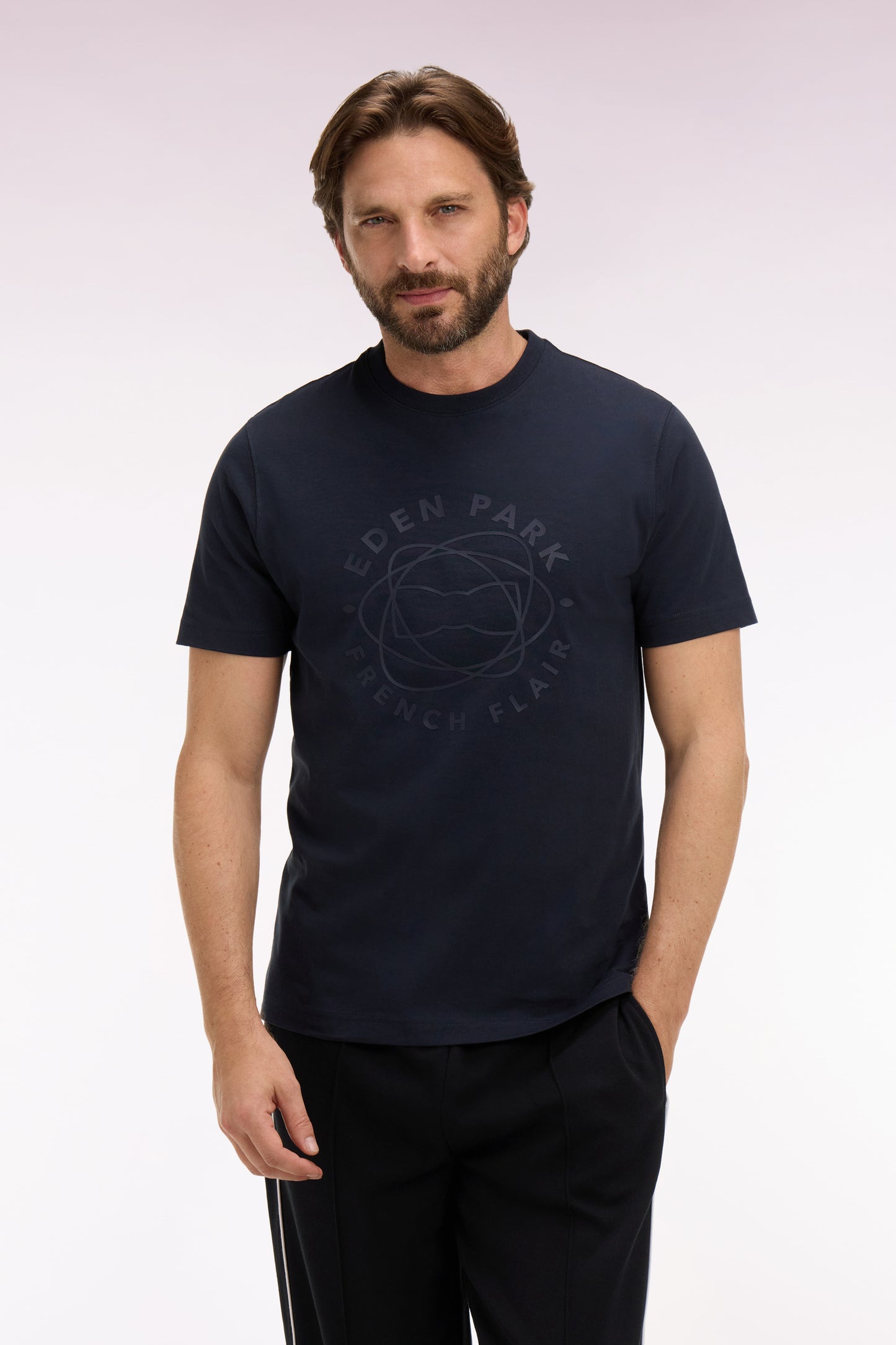 Short-sleeved T-shirt in navy screen-printed cotton, regular fit