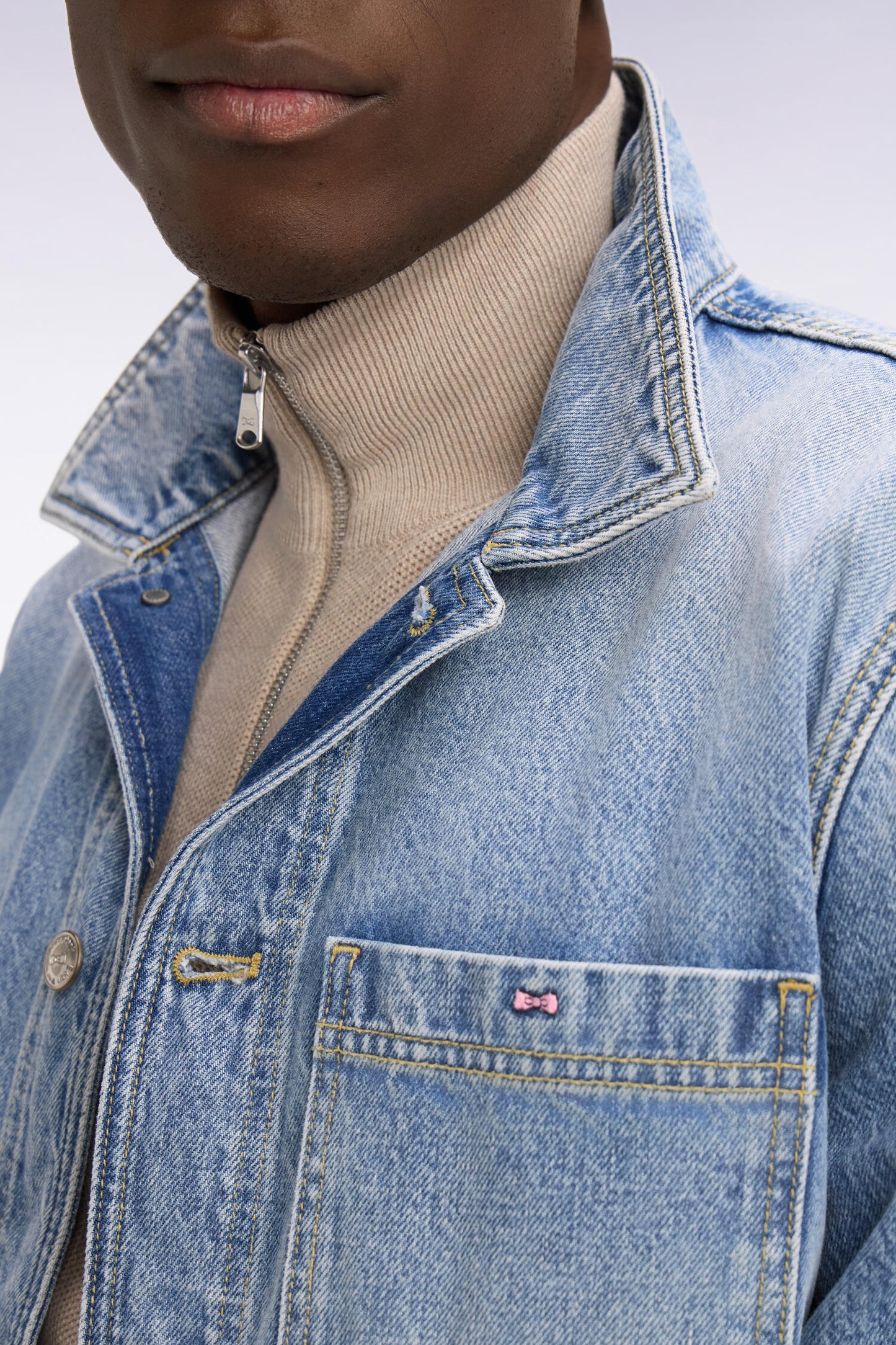 Veste worker en denim bleu délavé