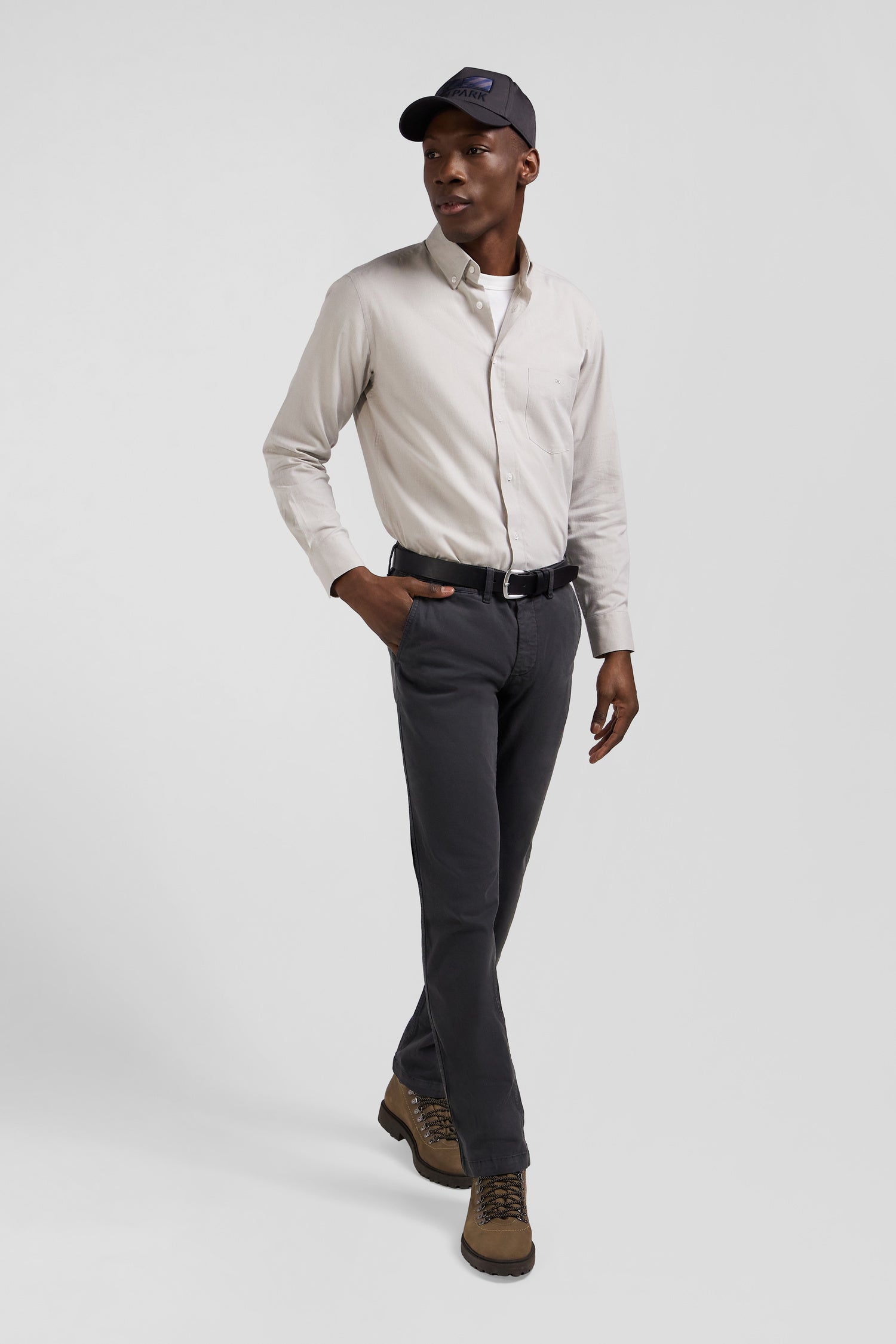 Regular anthracite grey chino trousers in stretch cotton gabardine