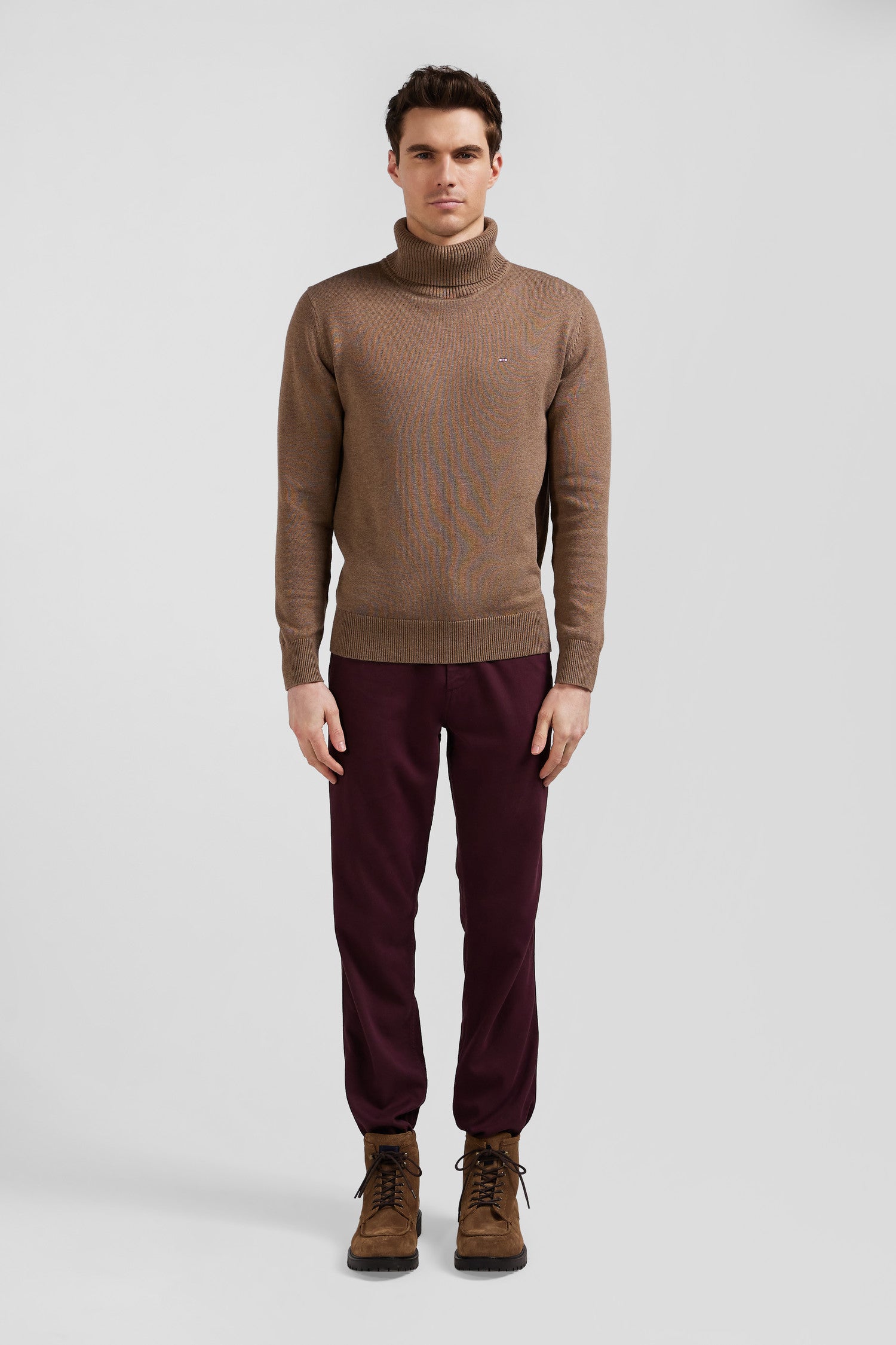 Pantalon chino en piqué de coton stretch et modal bordeaux coupe Regular