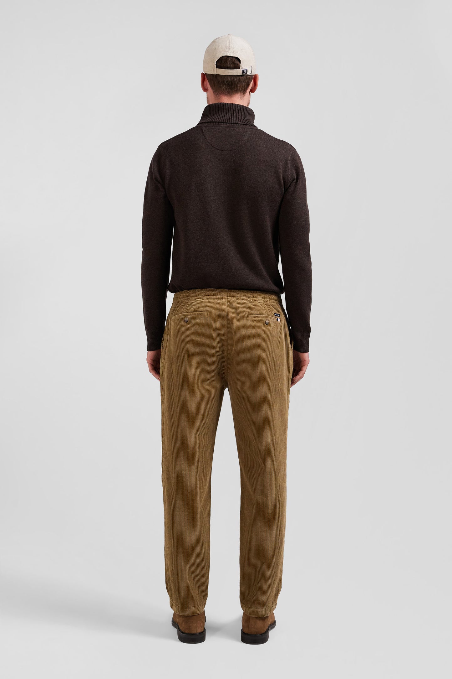 Elasticated-waist pants in hazelnut stretch cotton, Modern cut