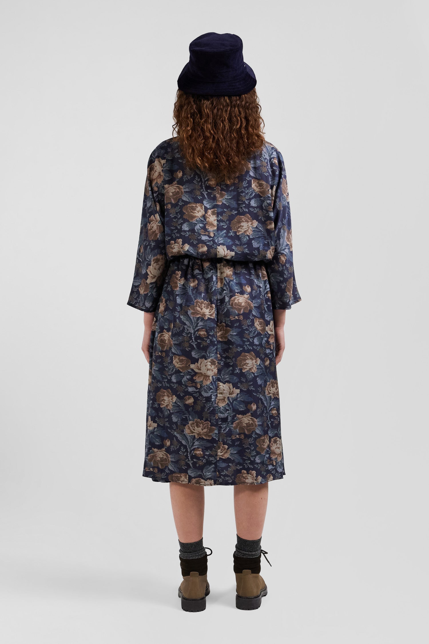 Robe en lyocell bleu marine manches longues à imprimé floral