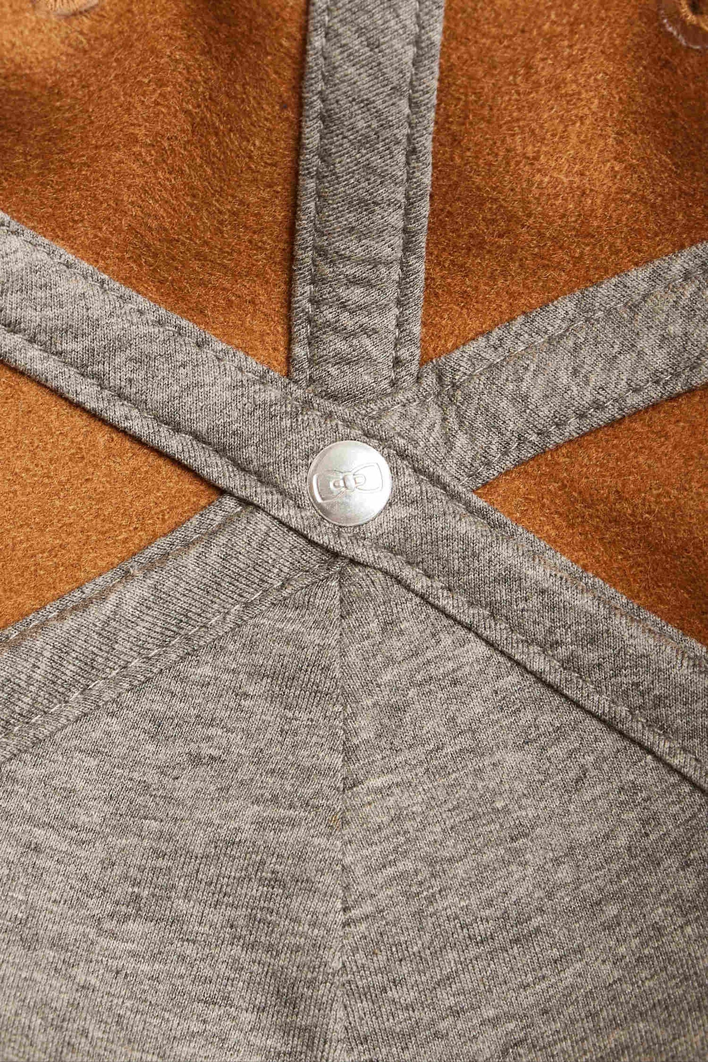 Camel wool blend cap with 10 embroidery