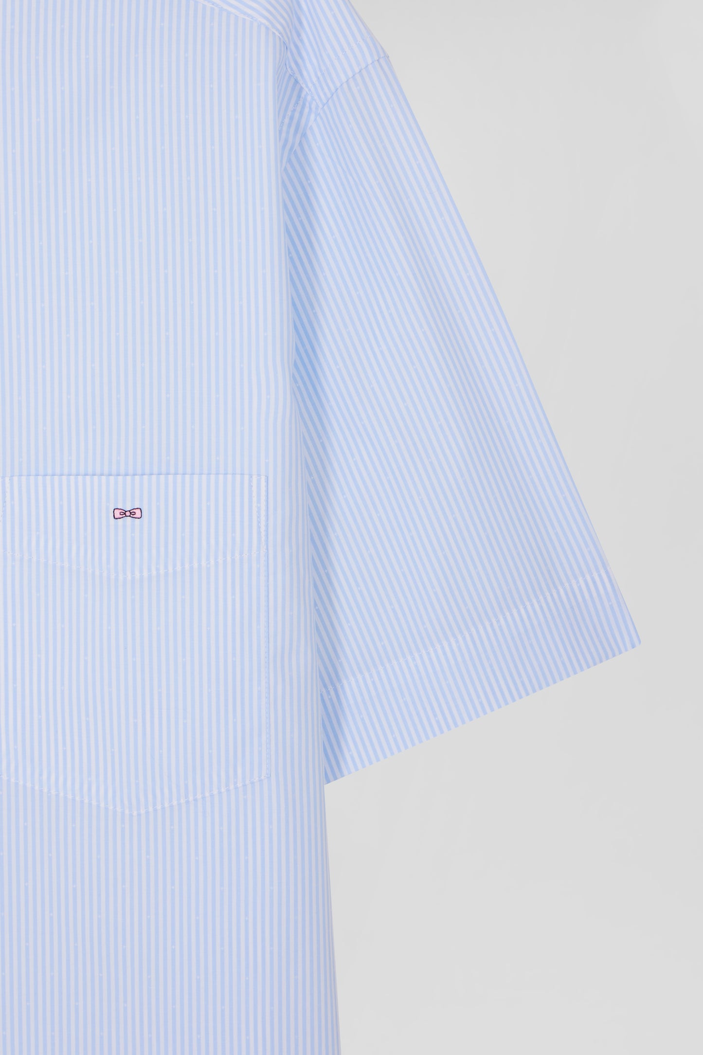 Regular sky blue and white striped cotton short-sleeved shirt