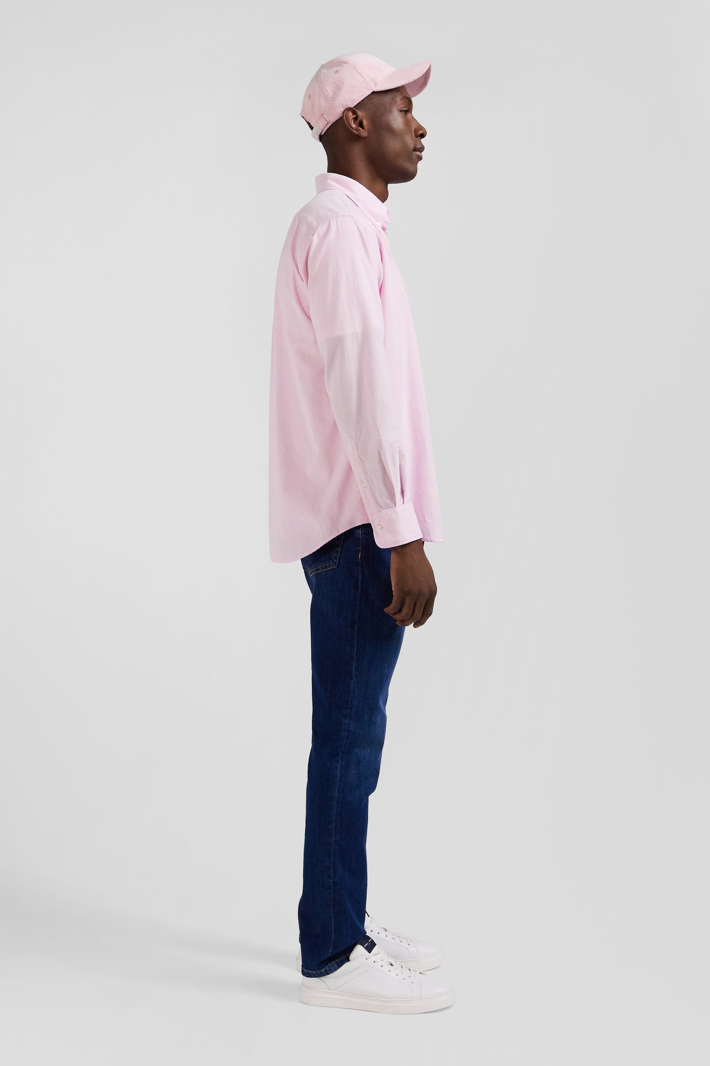 Plain pink corduroy shirt with button-down collar and regular-fit breast pocket