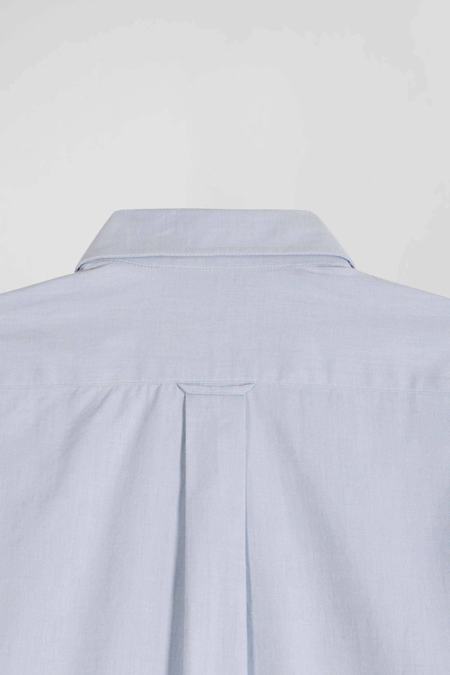 Regular plain sky blue cotton twill shirt with button-down collar