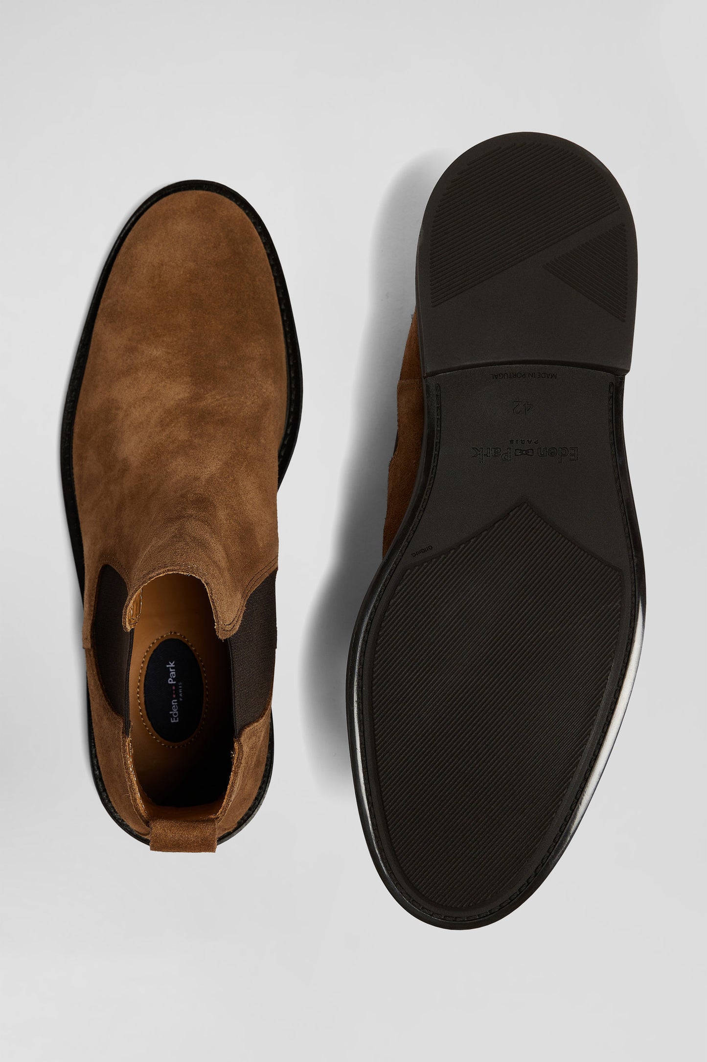 Brown cowhide leather Chelsea boots