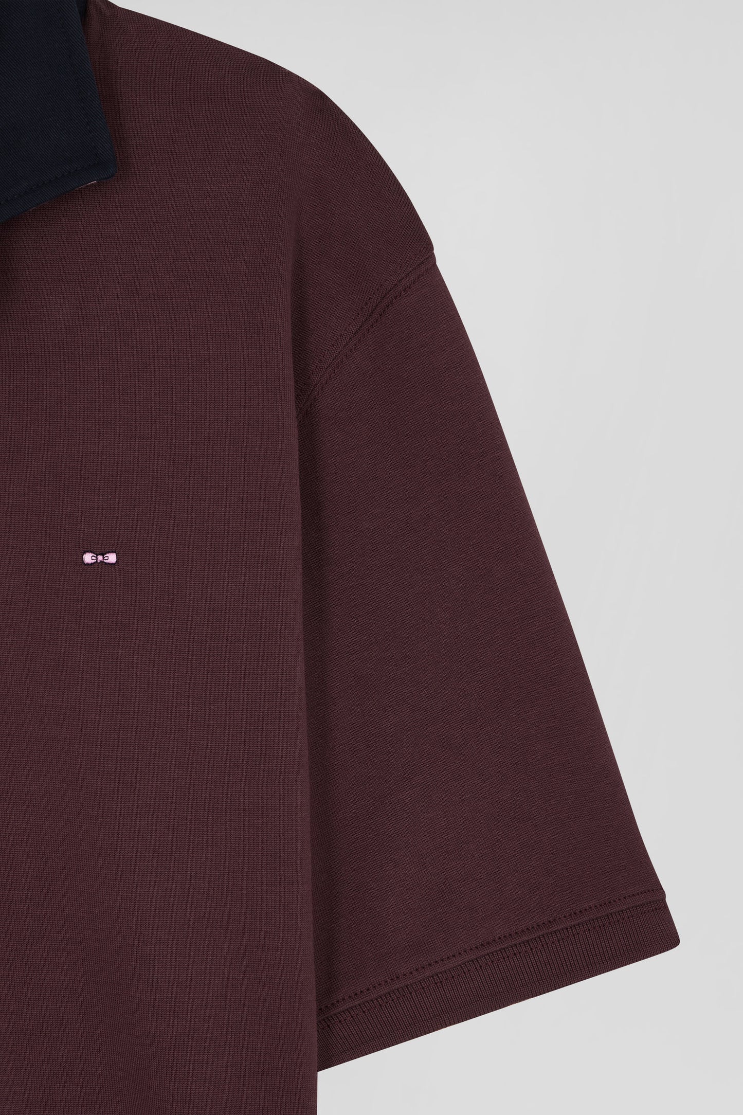 Regular burgundy cotton rugby shirt with striped undercollar