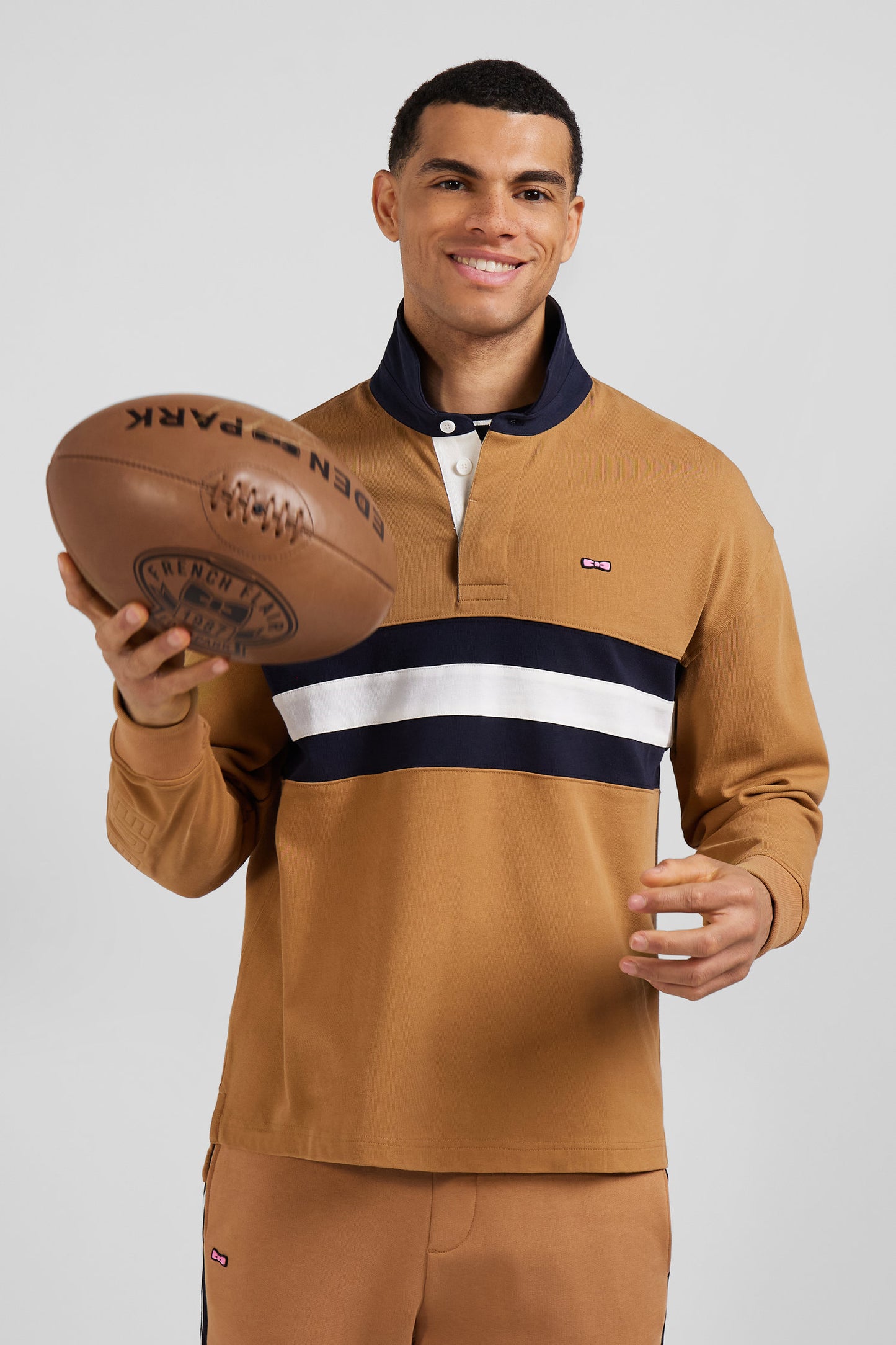 Relaxed camel embroidered long-sleeved cotton rugby shirt